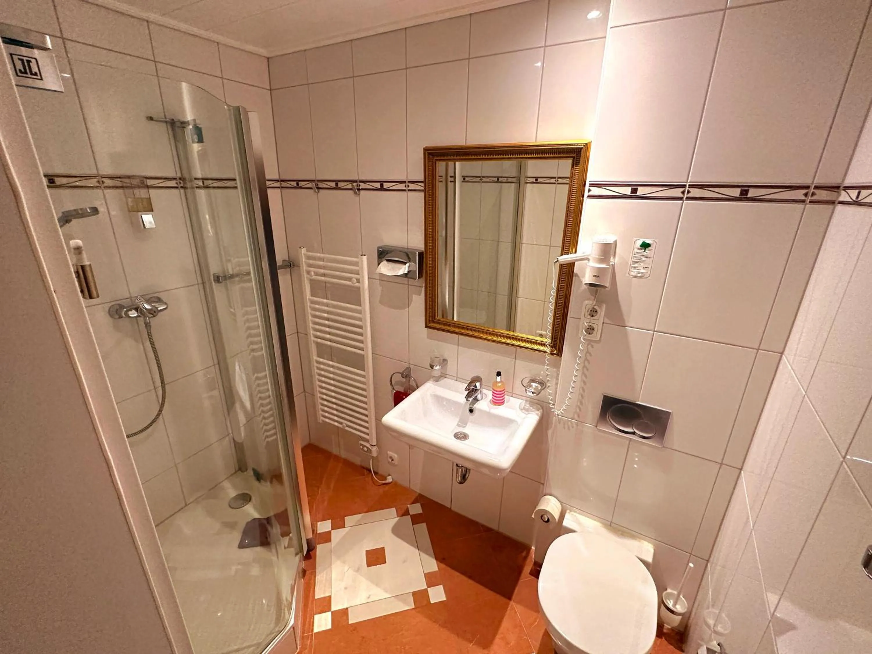 Bathroom in Hotel am Markt Bacharach