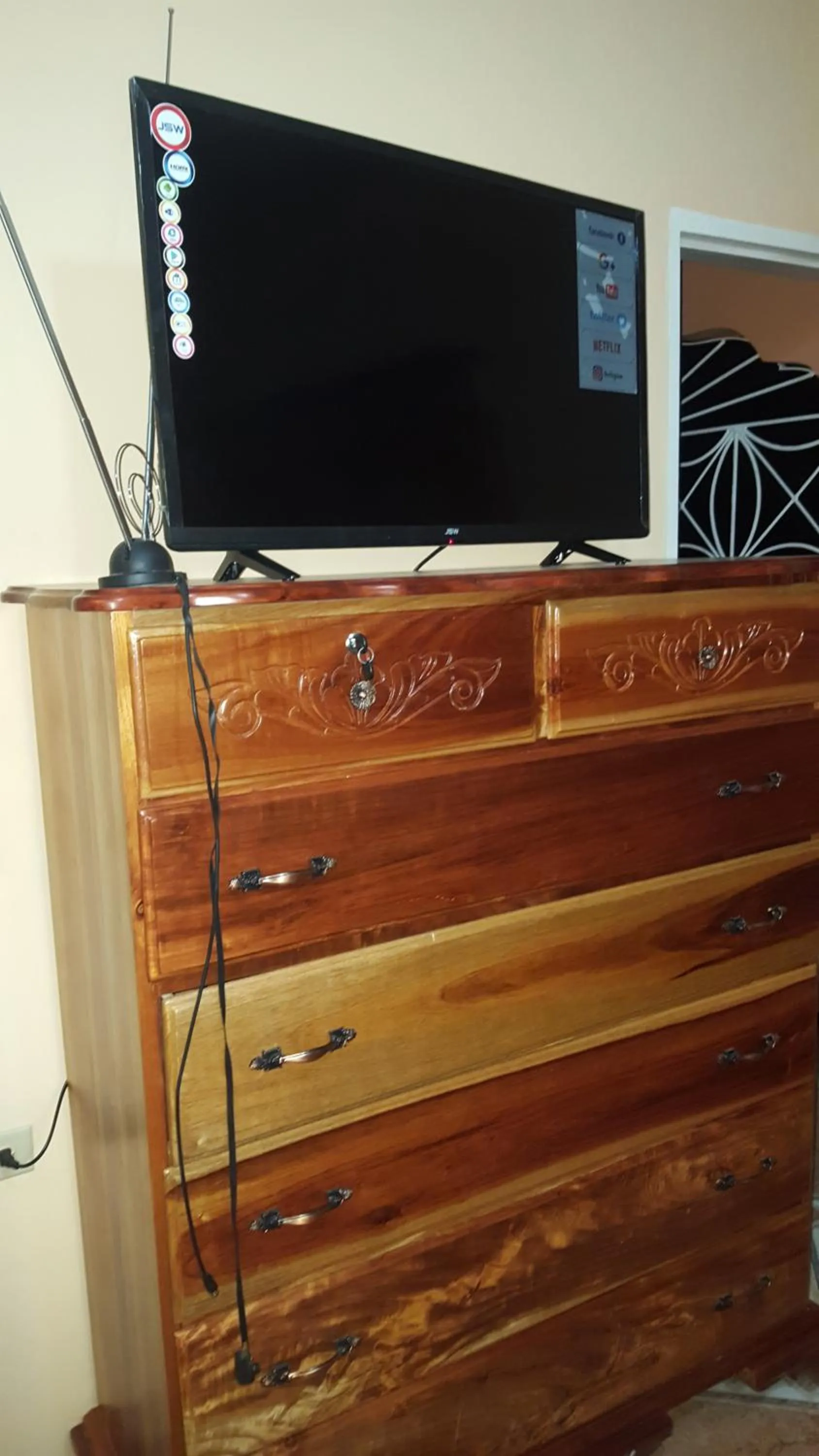 TV and multimedia in Bev's Rosevilla