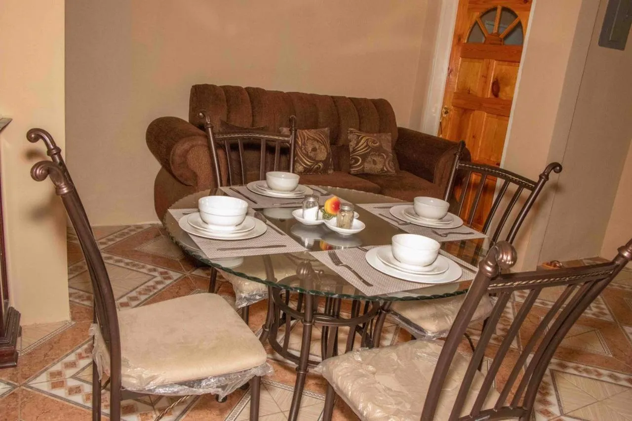 Dining area in Bev's Rosevilla