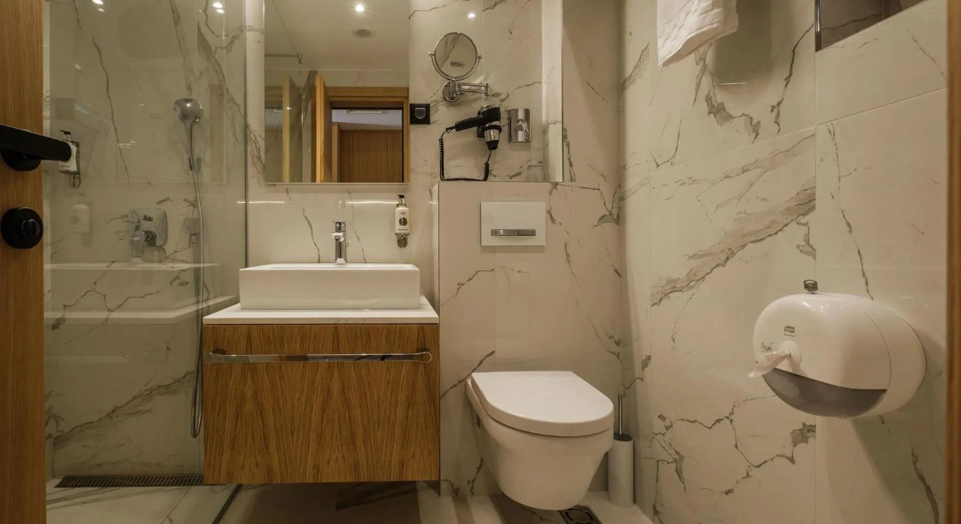 Toilet in Poseidon The Beach Hotel