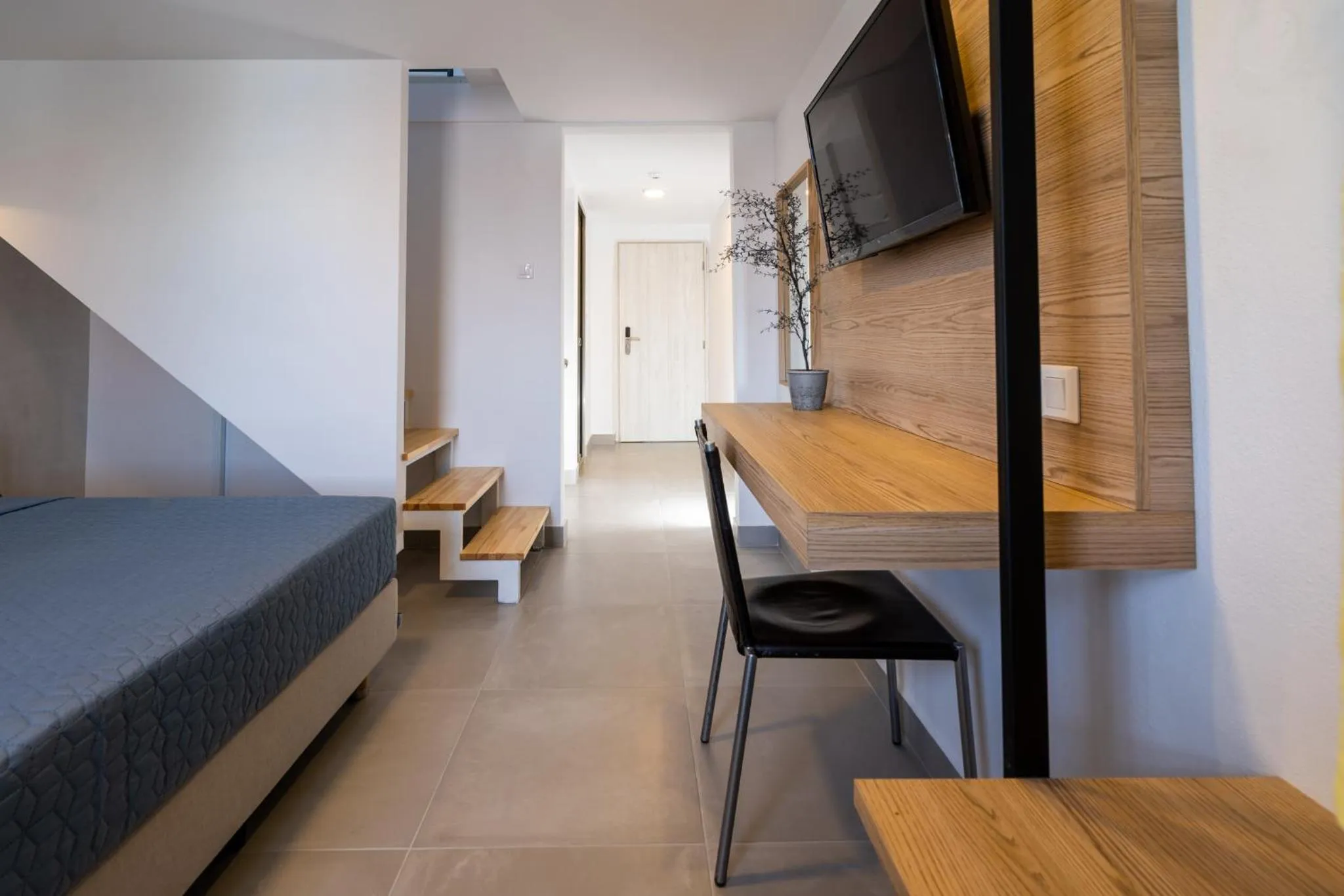 Photo of the whole room, Bed in Comfort Zefyros