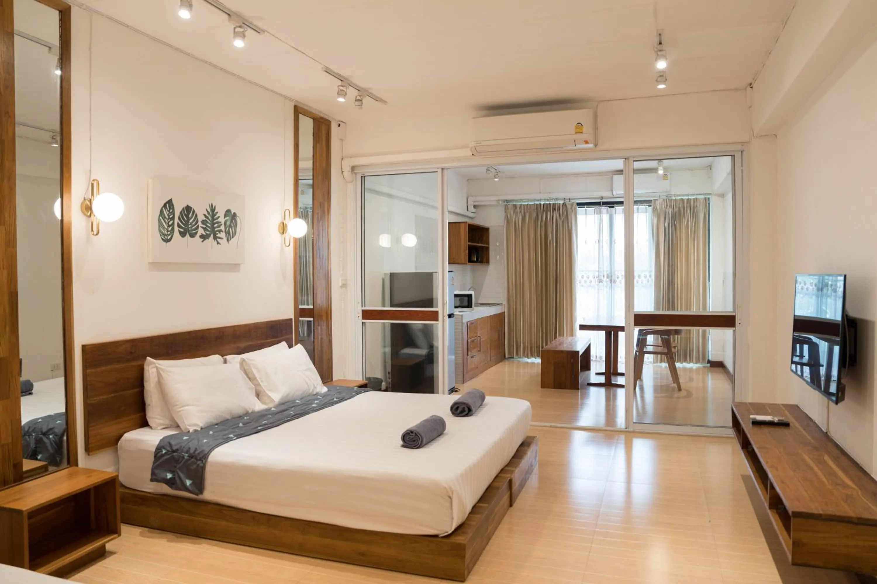 Bedroom, Bed in Chiang Mai Mansion 2