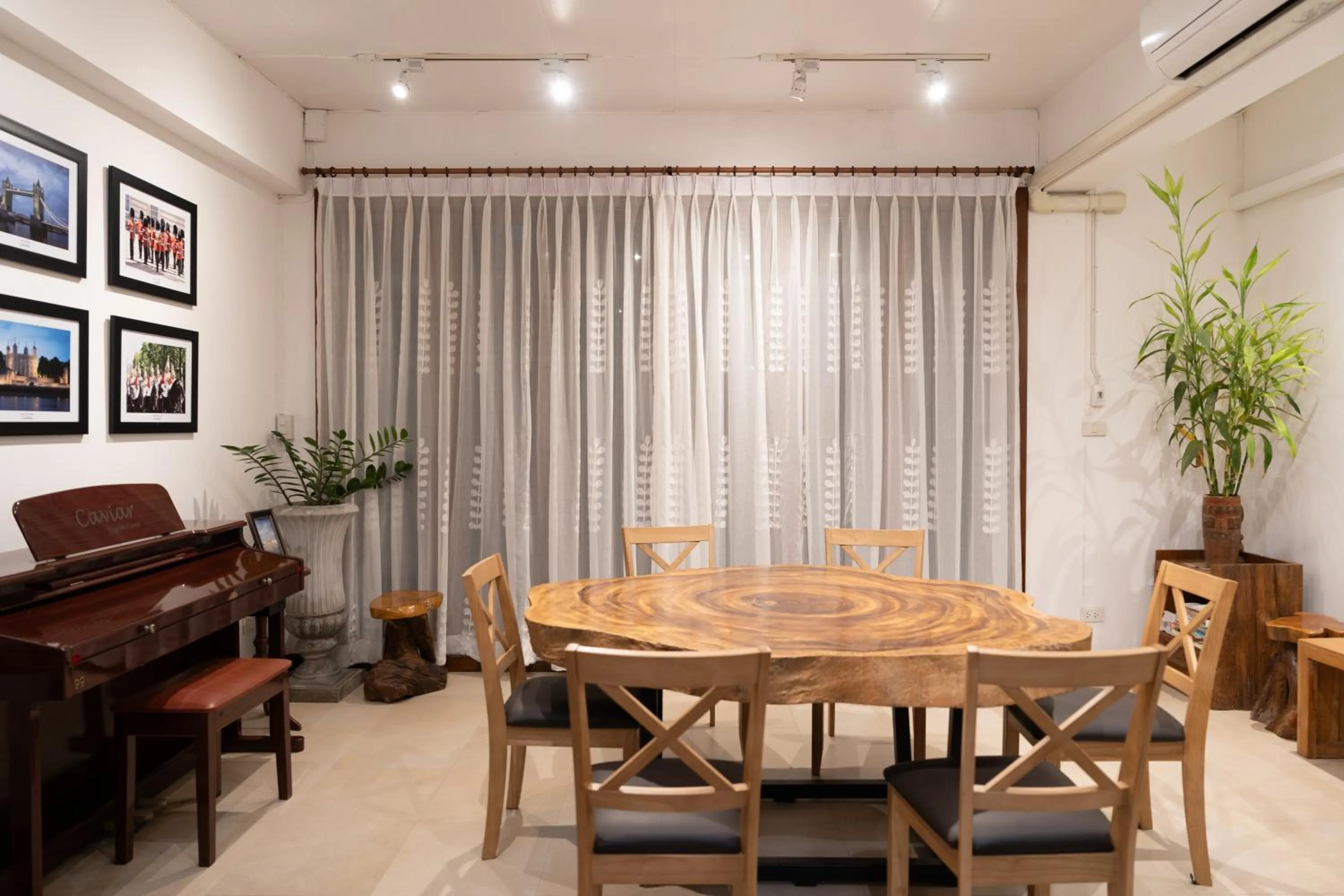 Meeting/conference room in Chiang Mai Mansion 2