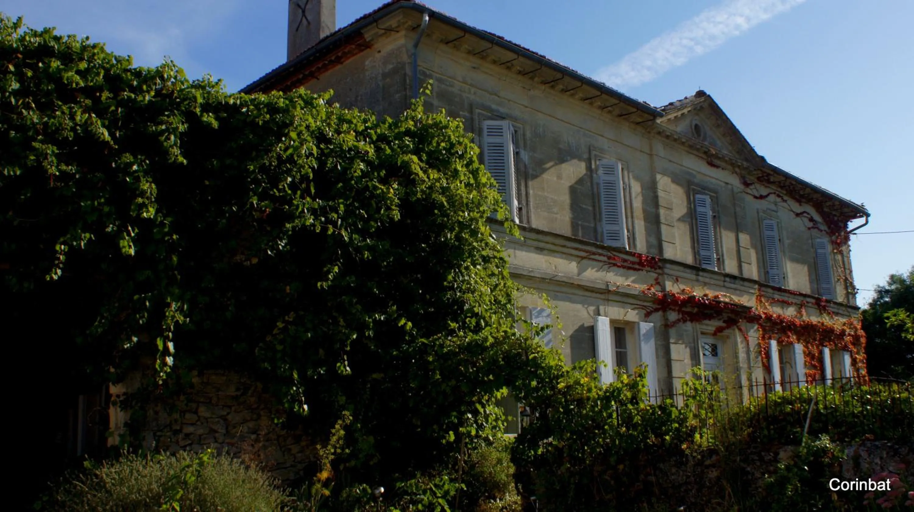Property building in Chambres d'hôtes La Hourqueyre