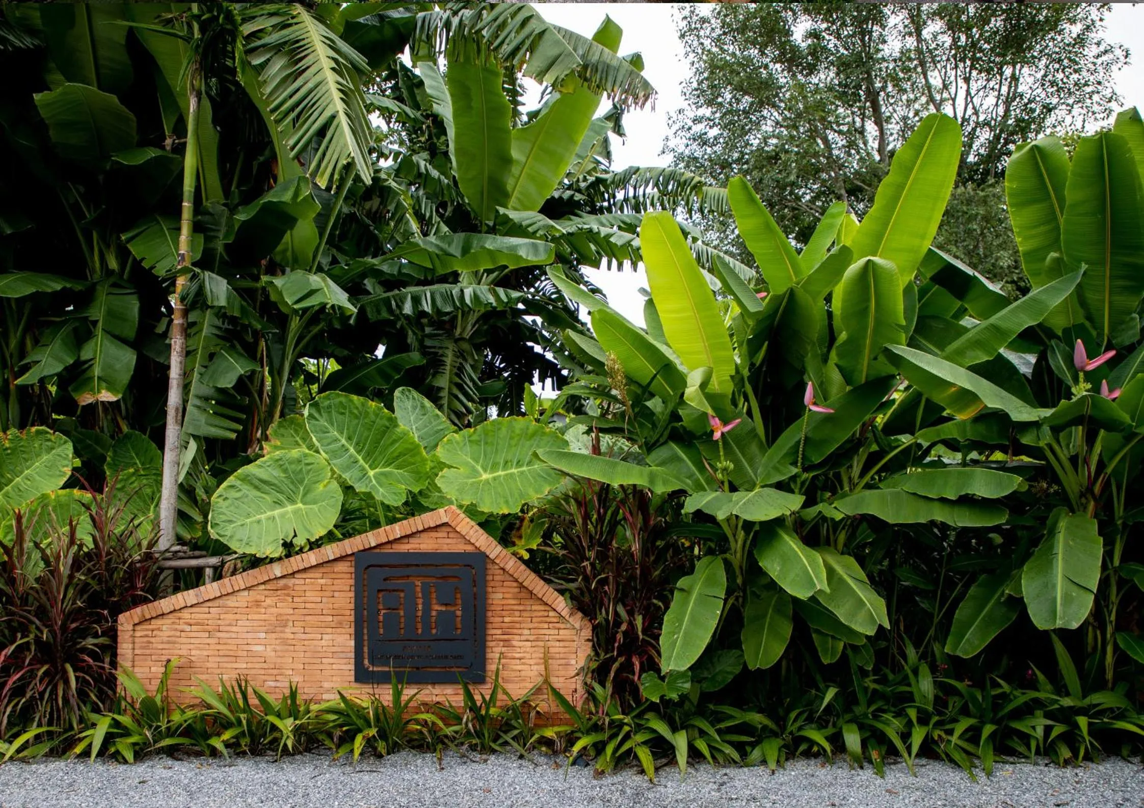 Facade/entrance in Athita The Hidden Court Chiang Saen Boutique Hotel
