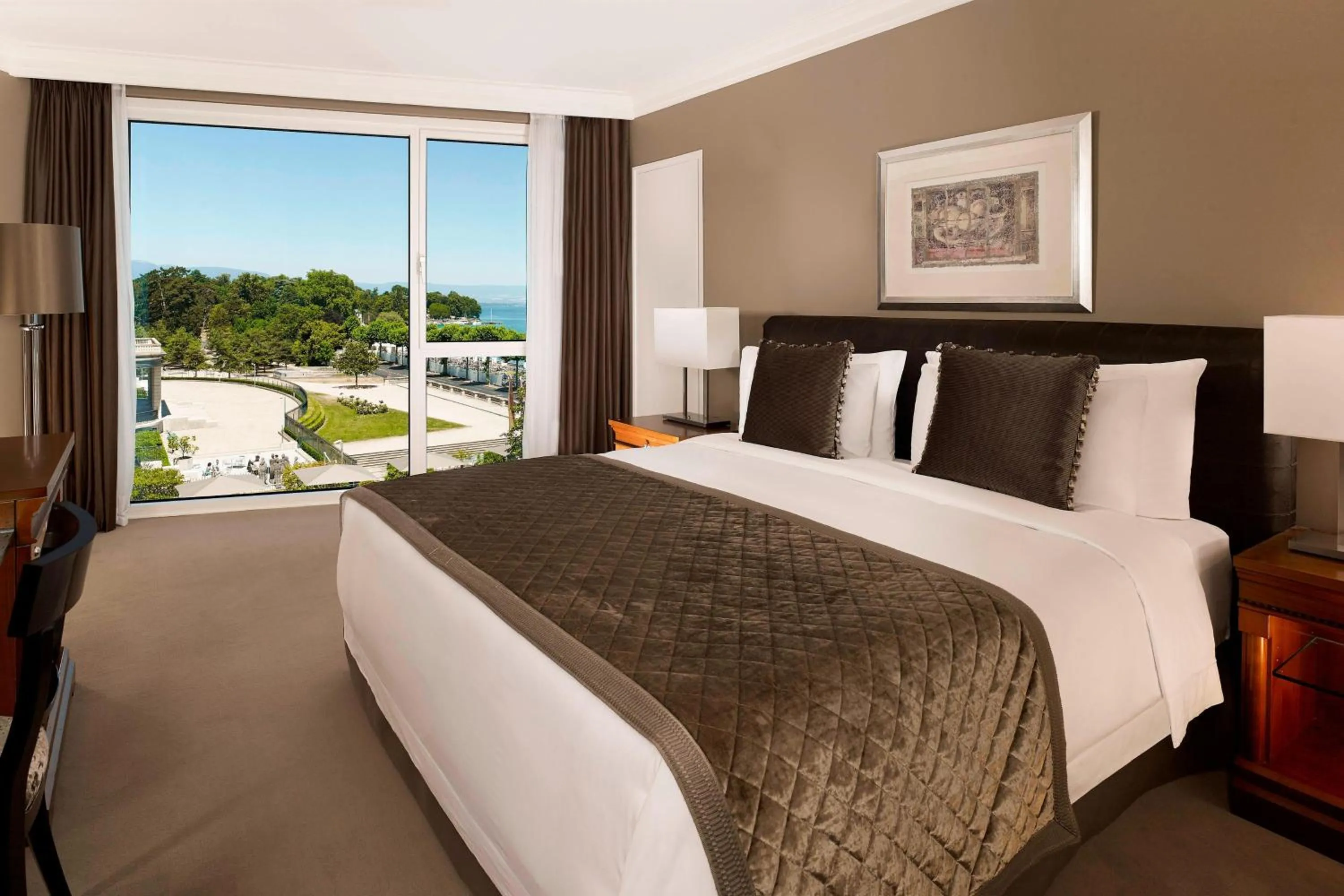 Photo of the whole room, Bed in Hotel President Wilson, a Luxury Collection Hotel, Geneva