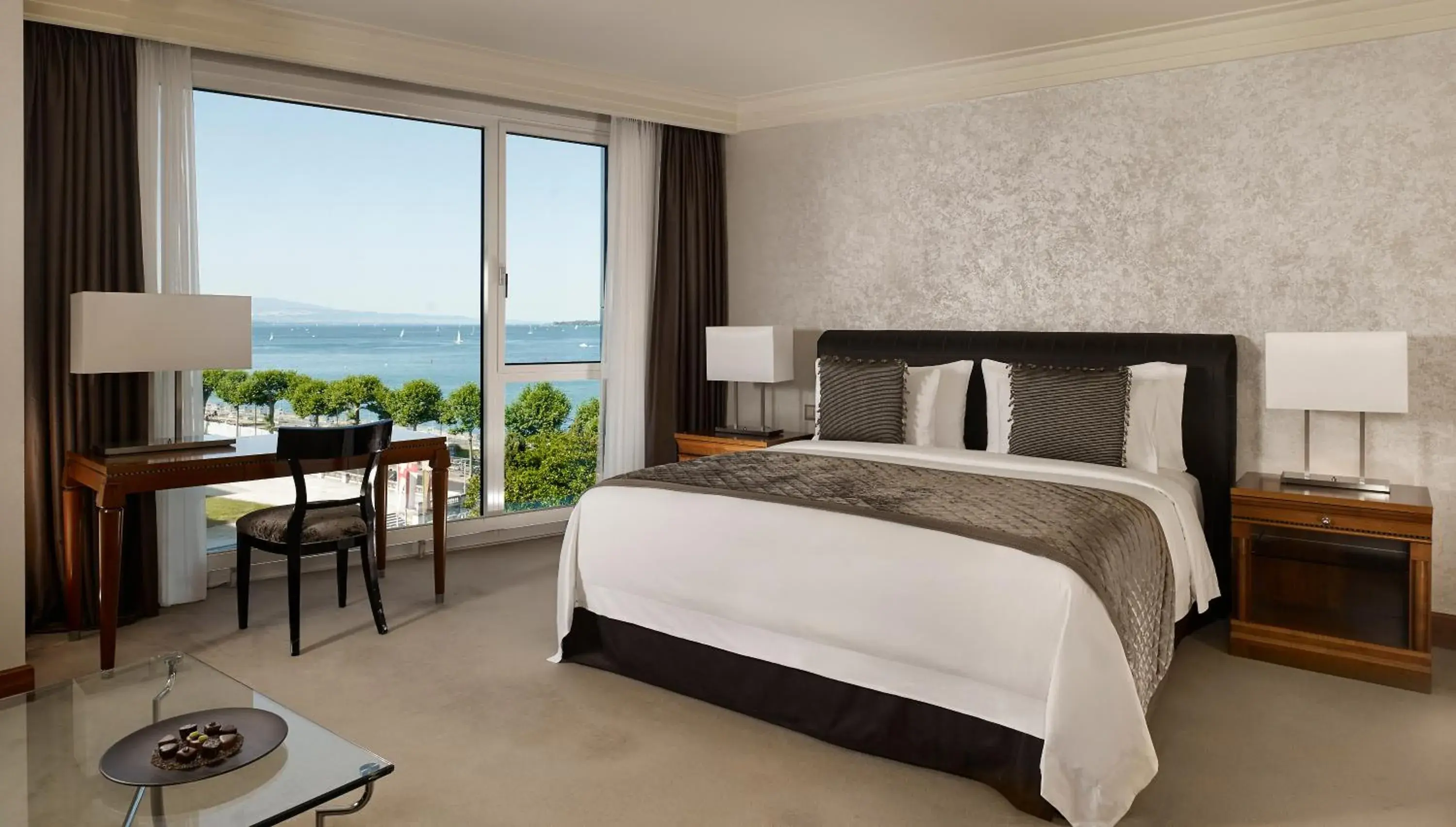 Junior Corner King Suite with Lake View in Hotel President Wilson, a Luxury Collection Hotel, Geneva Junior Corner King Suite with Lake View in Hotel President Wilson, a Luxury Collection Hotel, Geneva