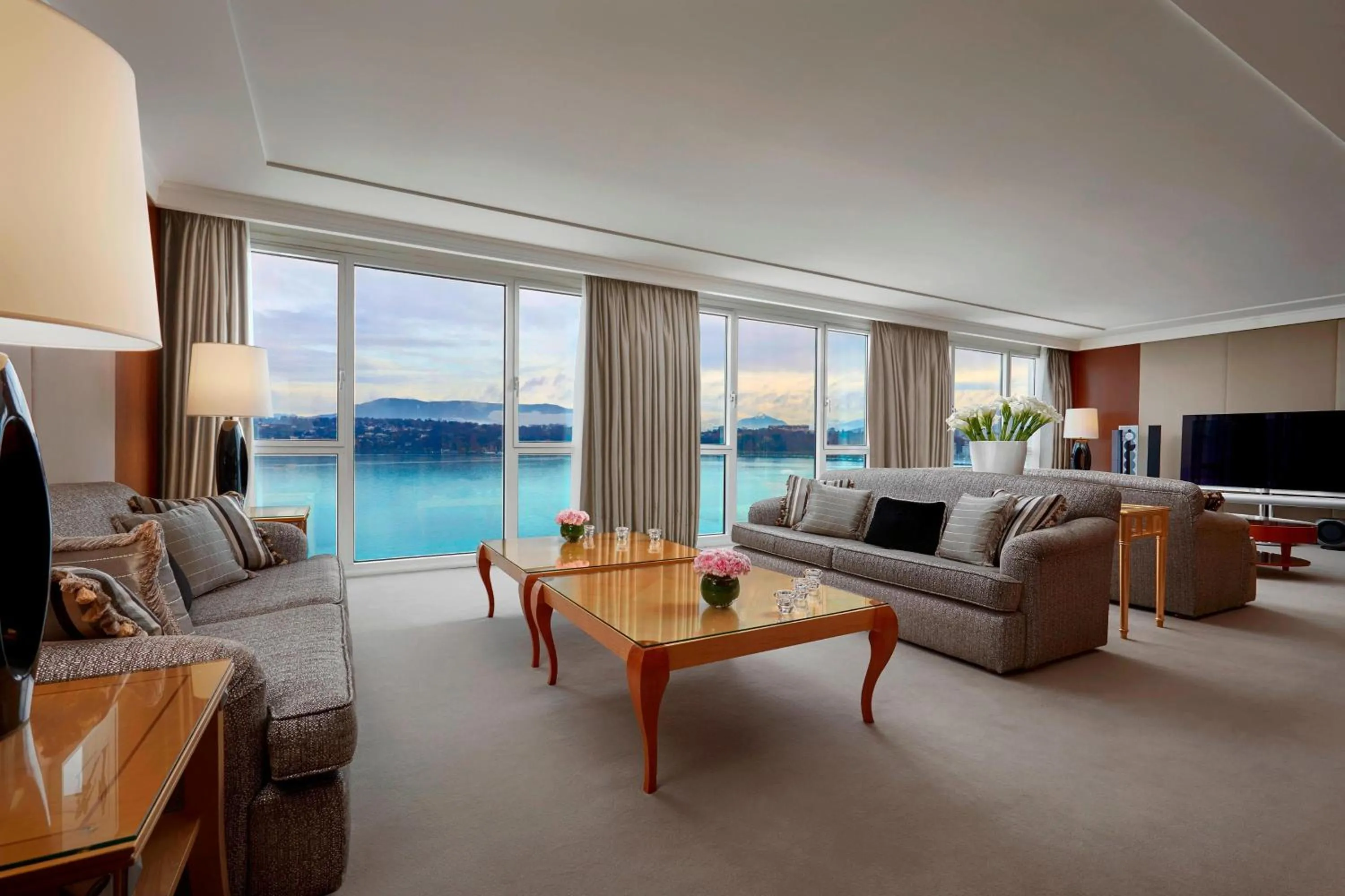 Living room in Hotel President Wilson, a Luxury Collection Hotel, Geneva