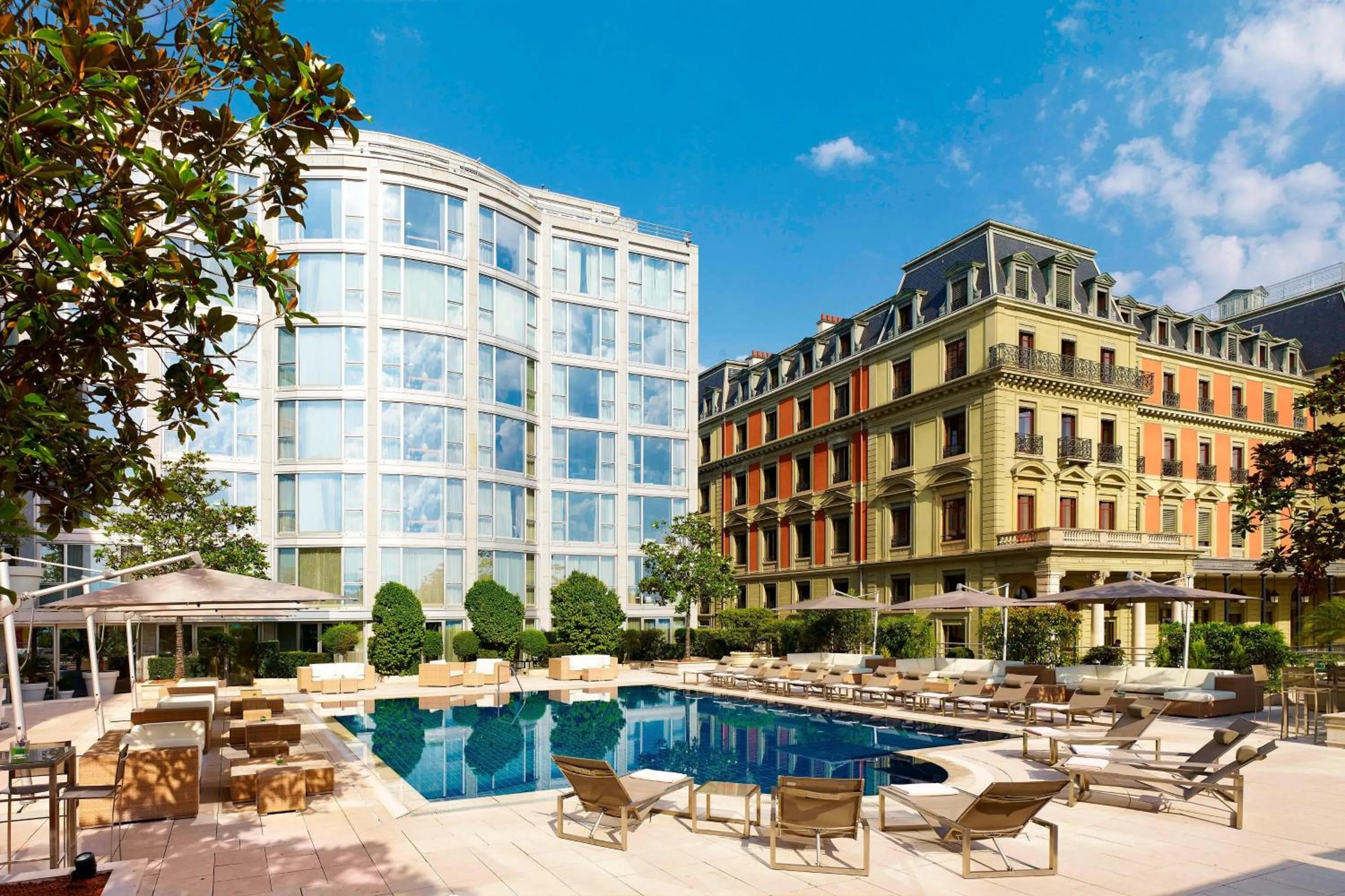 Swimming pool in Hotel President Wilson, a Luxury Collection Hotel, Geneva