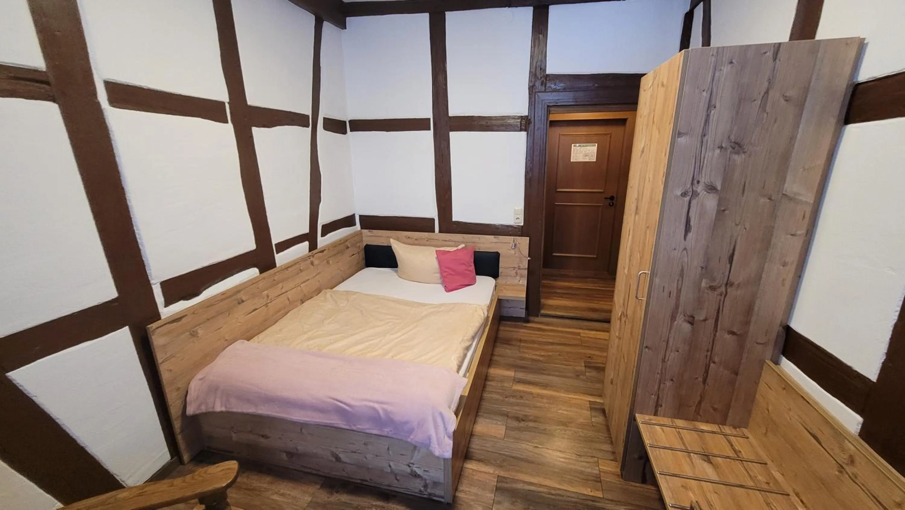 Bed in Schwarzes Lamm