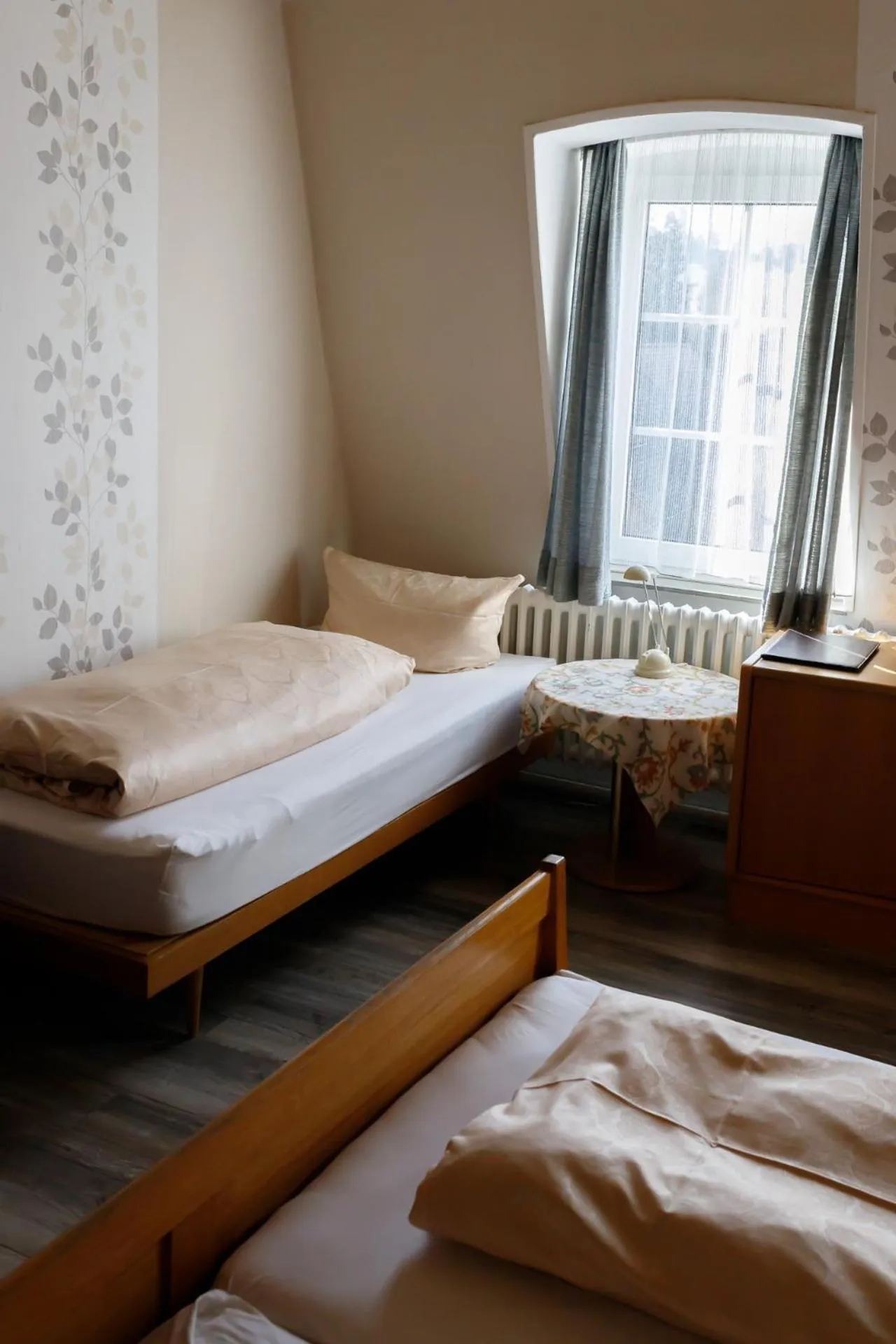 Bed in Schwarzes Lamm