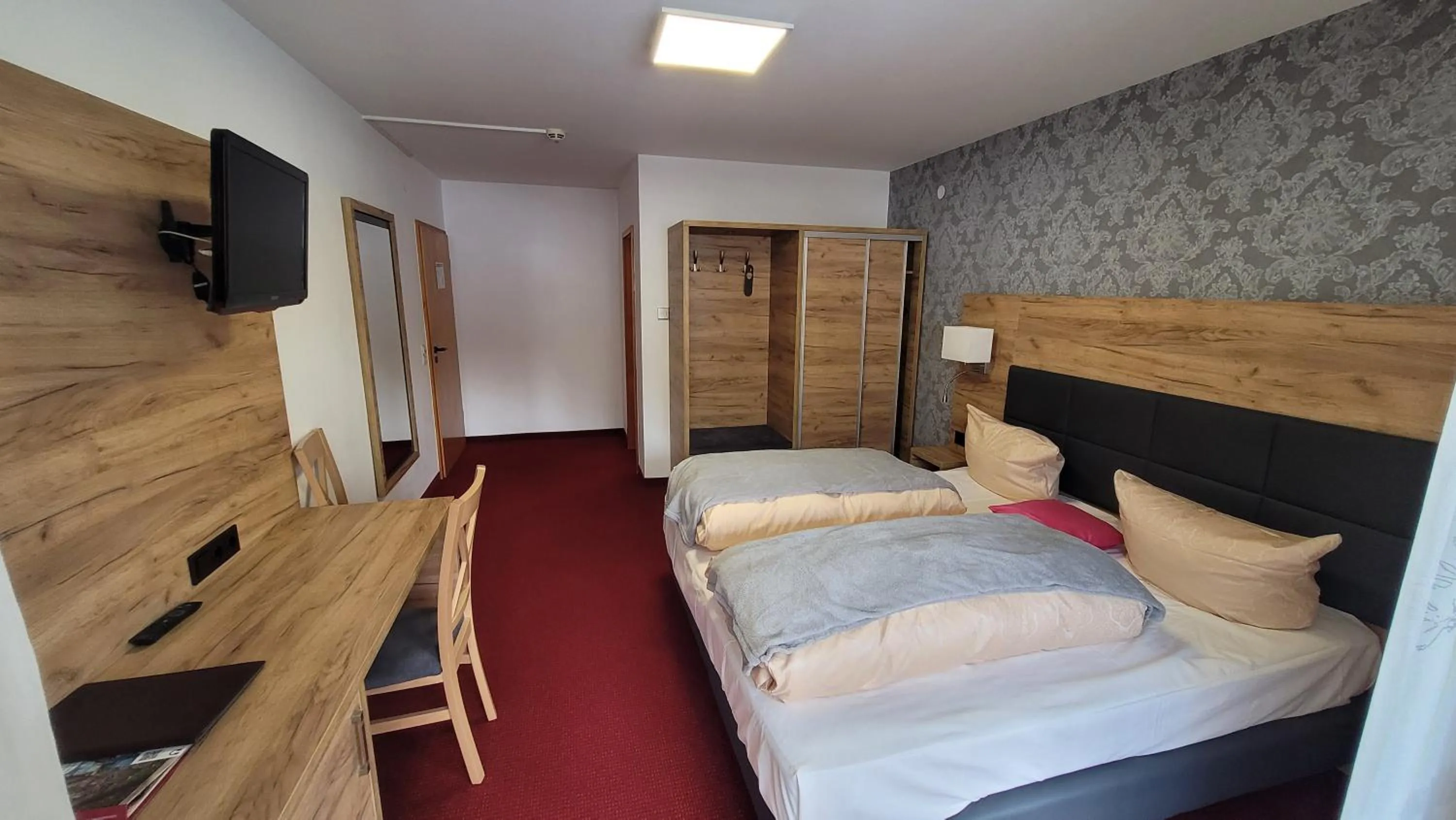 Bed in Schwarzes Lamm