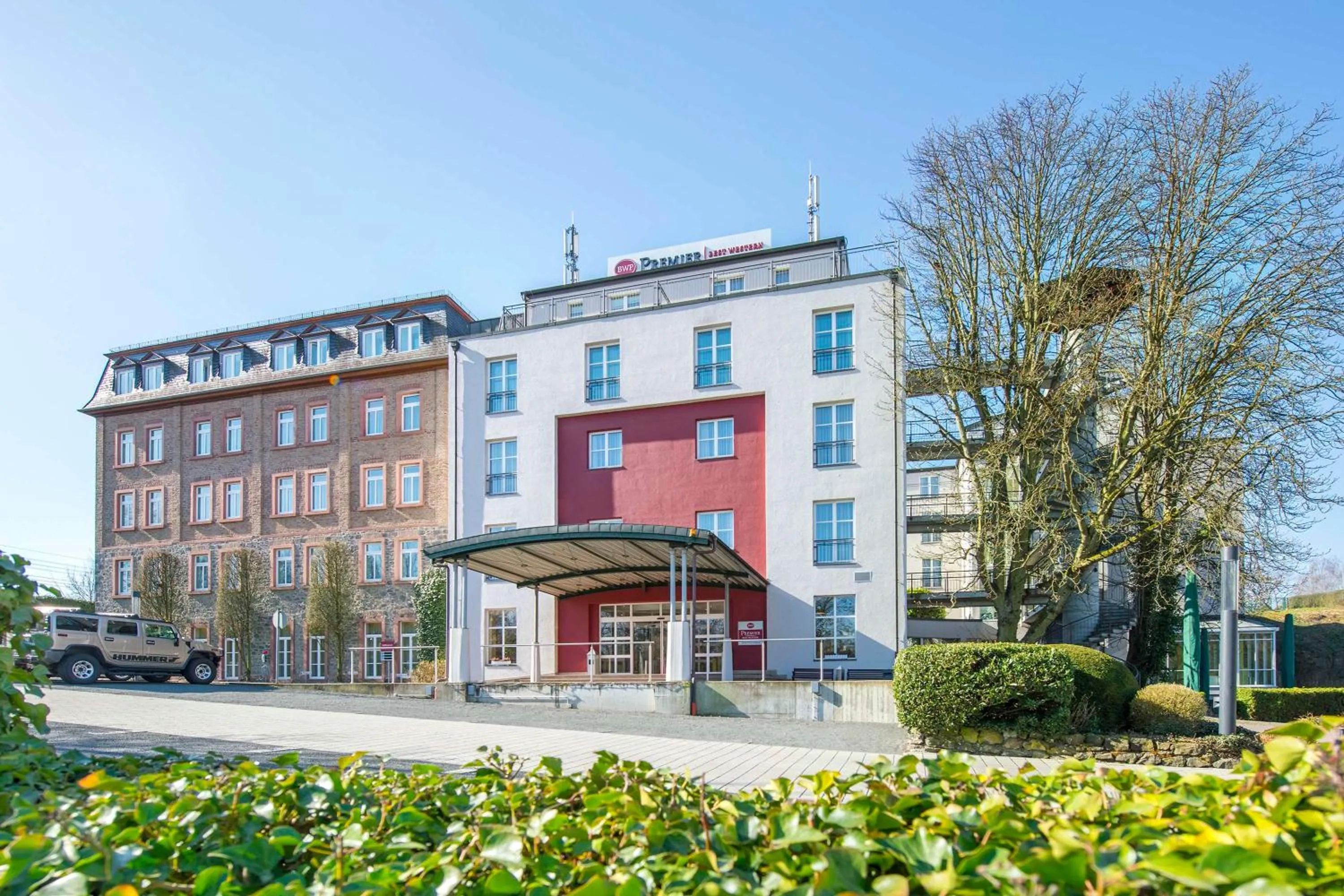 Property building in Best Western Premier Hotel Villa Stokkum
