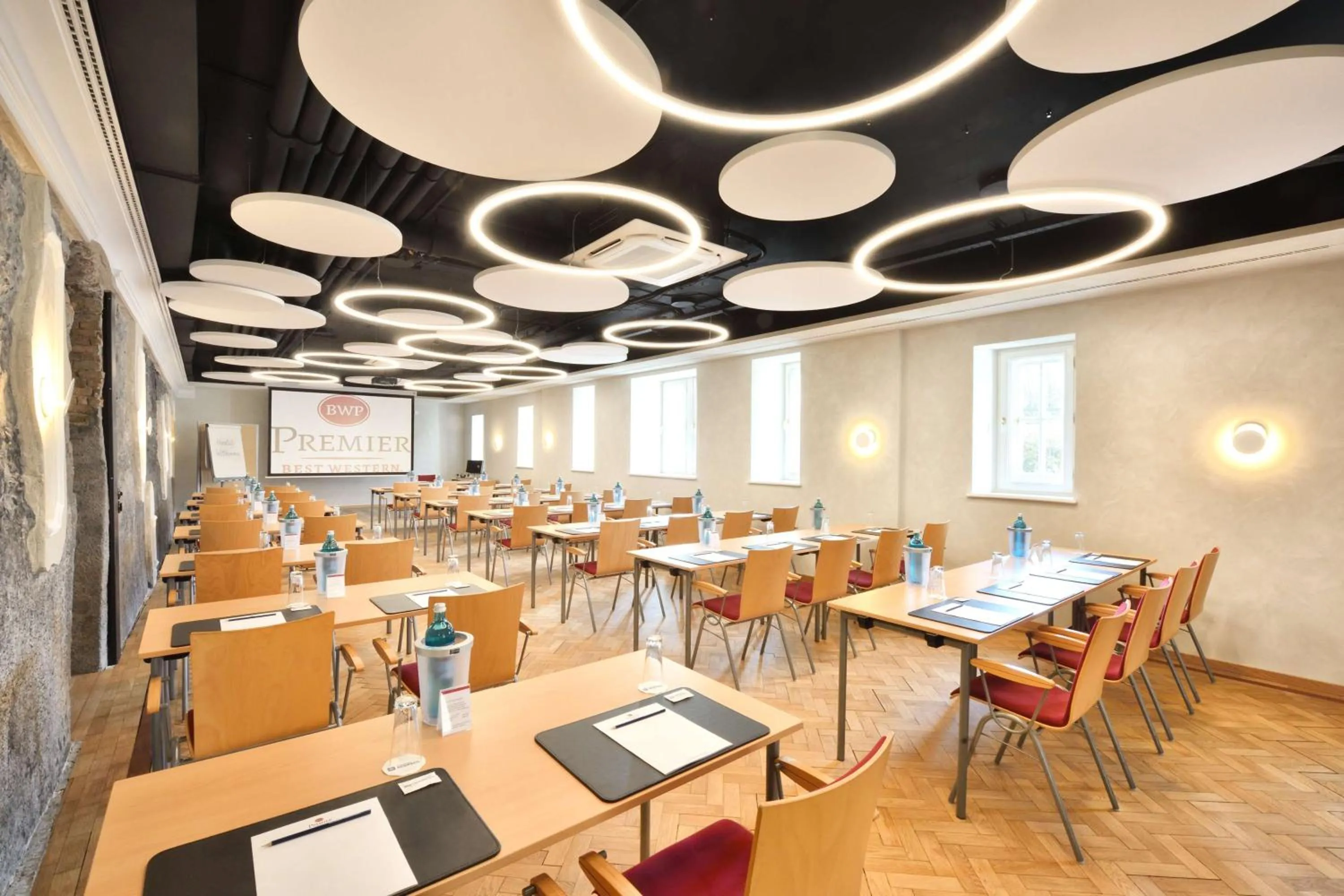 Meeting/conference room in Best Western Premier Hotel Villa Stokkum