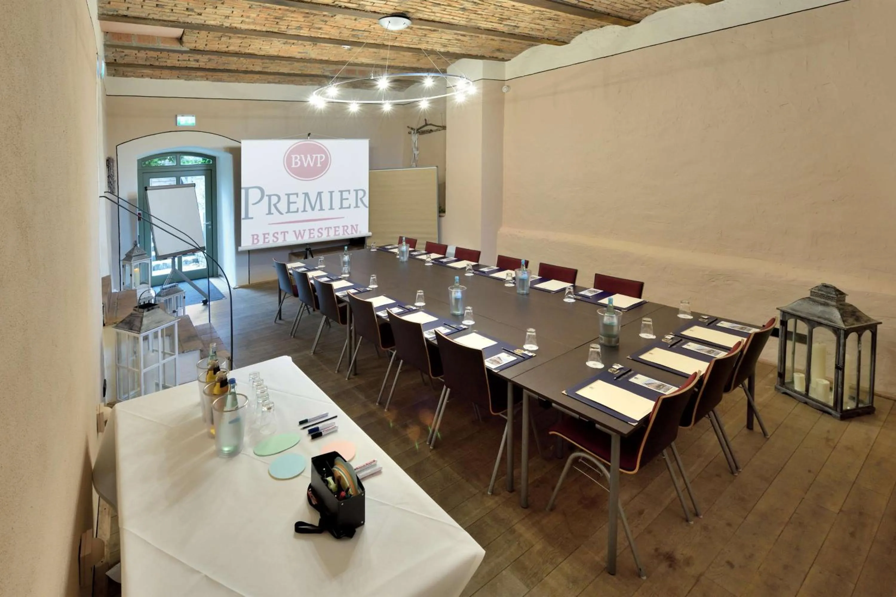 Meeting/conference room in Best Western Premier Hotel Villa Stokkum