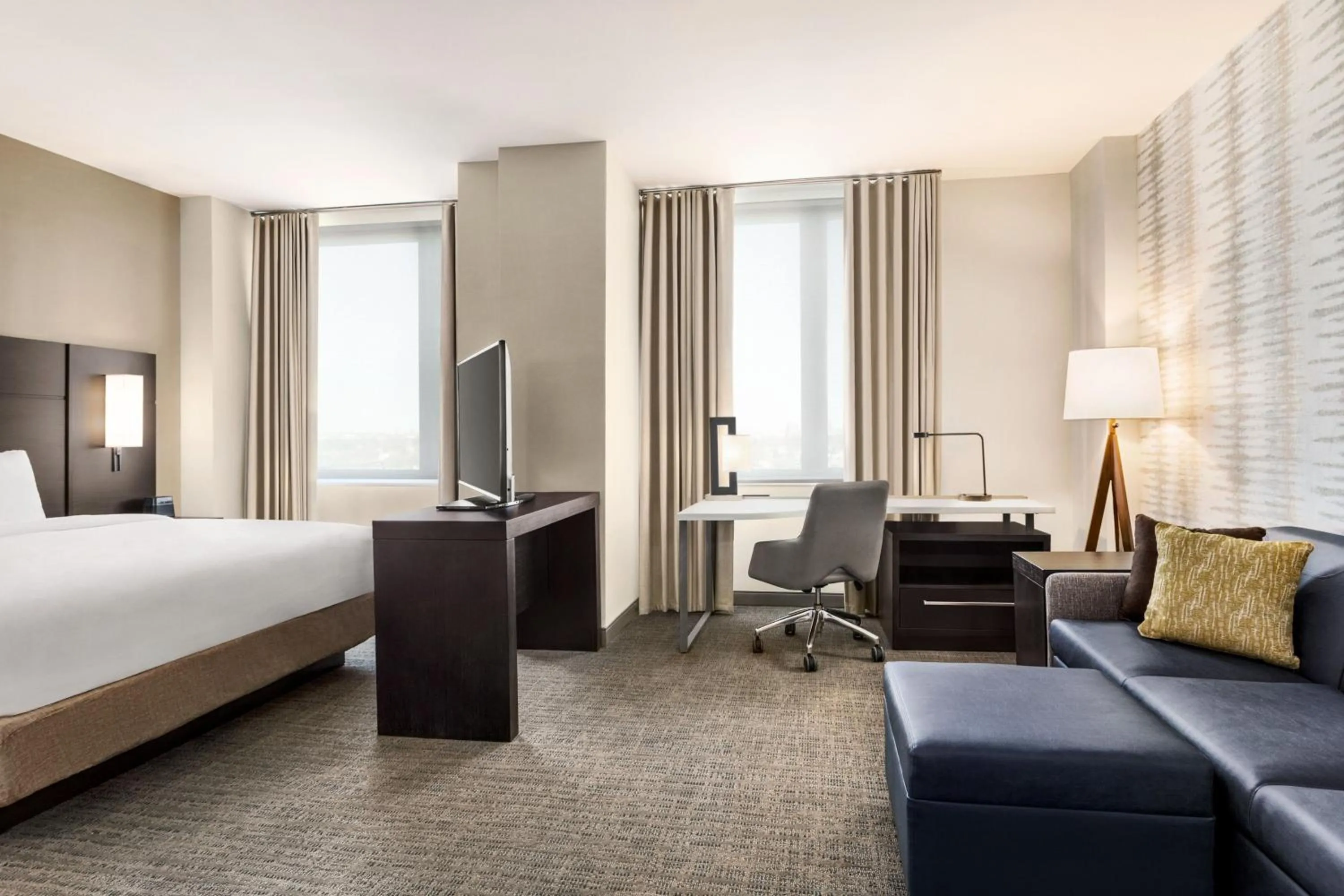 Photo of the whole room, Bed in Residence Inn by Marriott New York JFK Airport