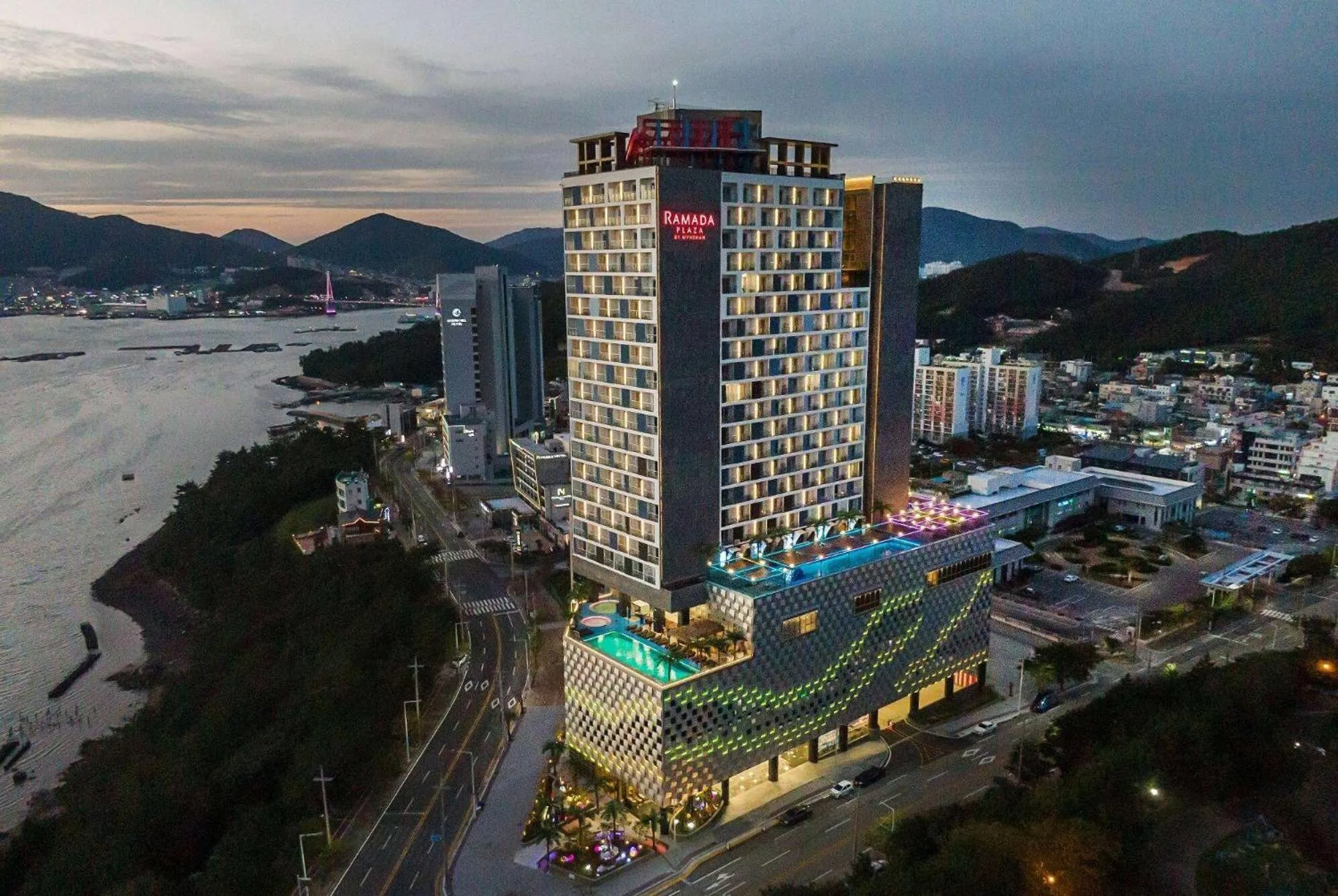 Property building in Ramada Plaza by Wyndham Dolsan Yeosu