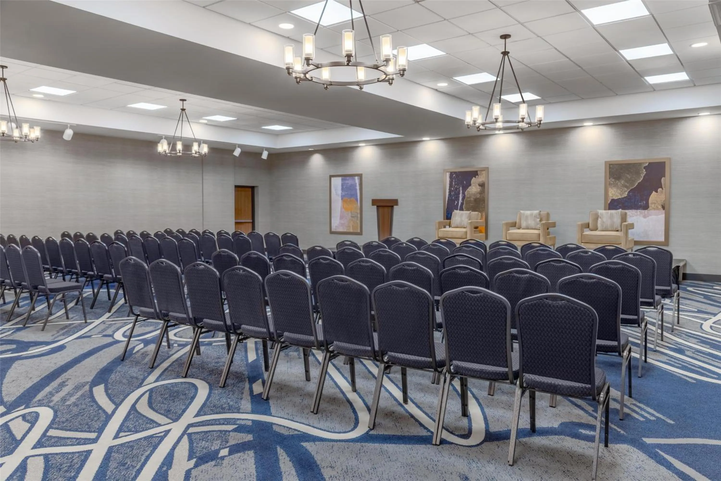 Meeting/conference room in Doubletree By Hilton Owatonna