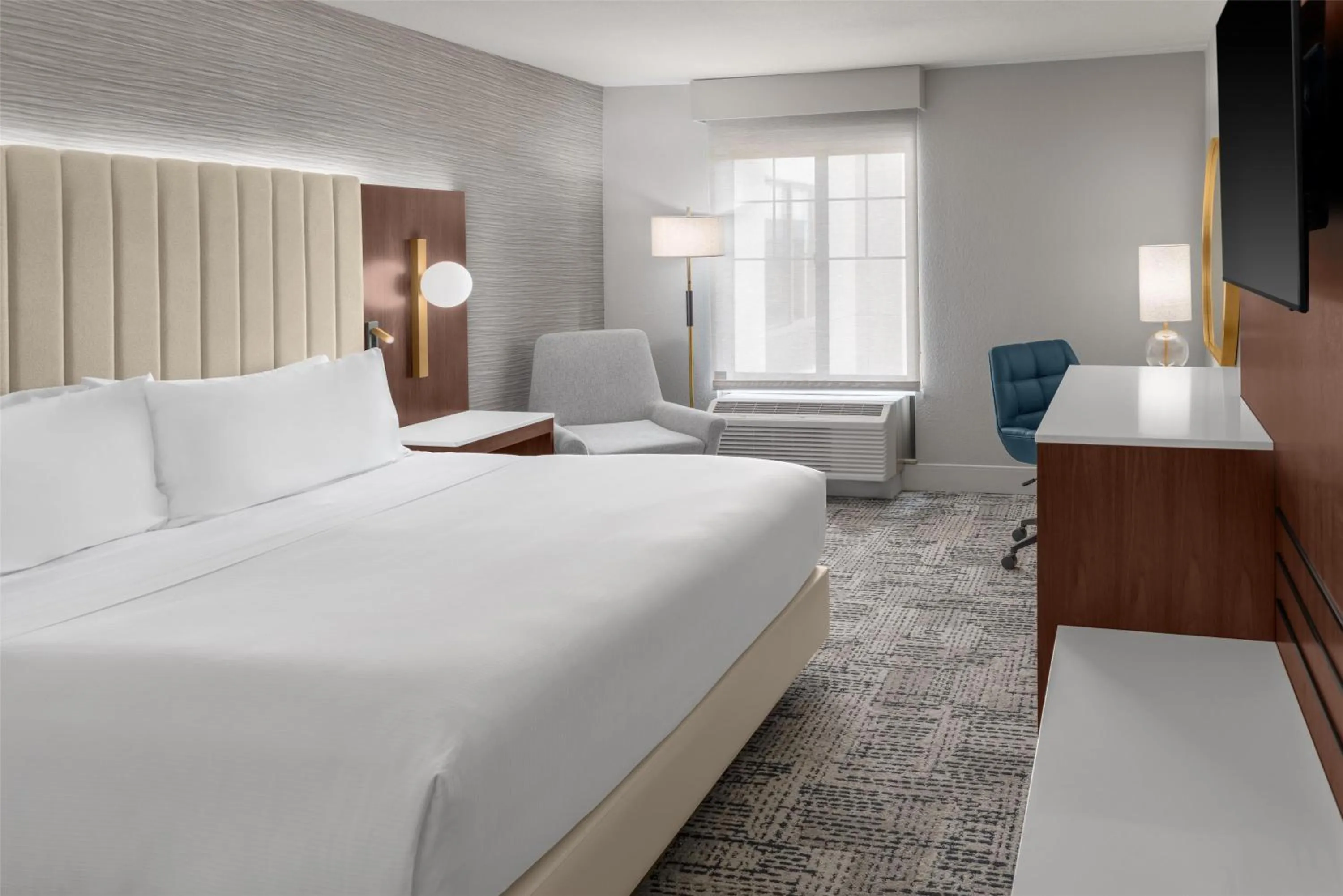 Bed in Doubletree By Hilton Owatonna