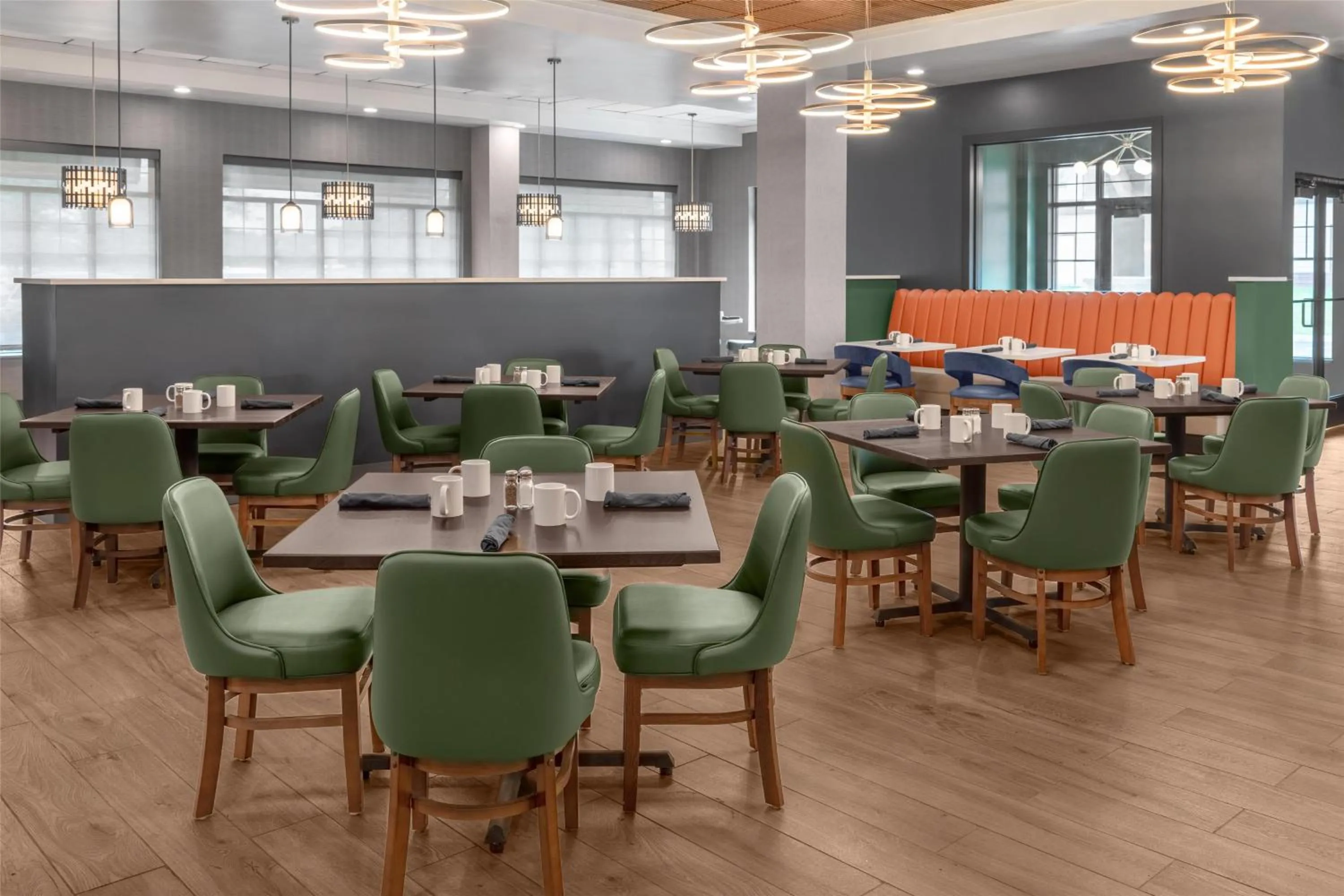 Restaurant/places to eat in Doubletree By Hilton Owatonna