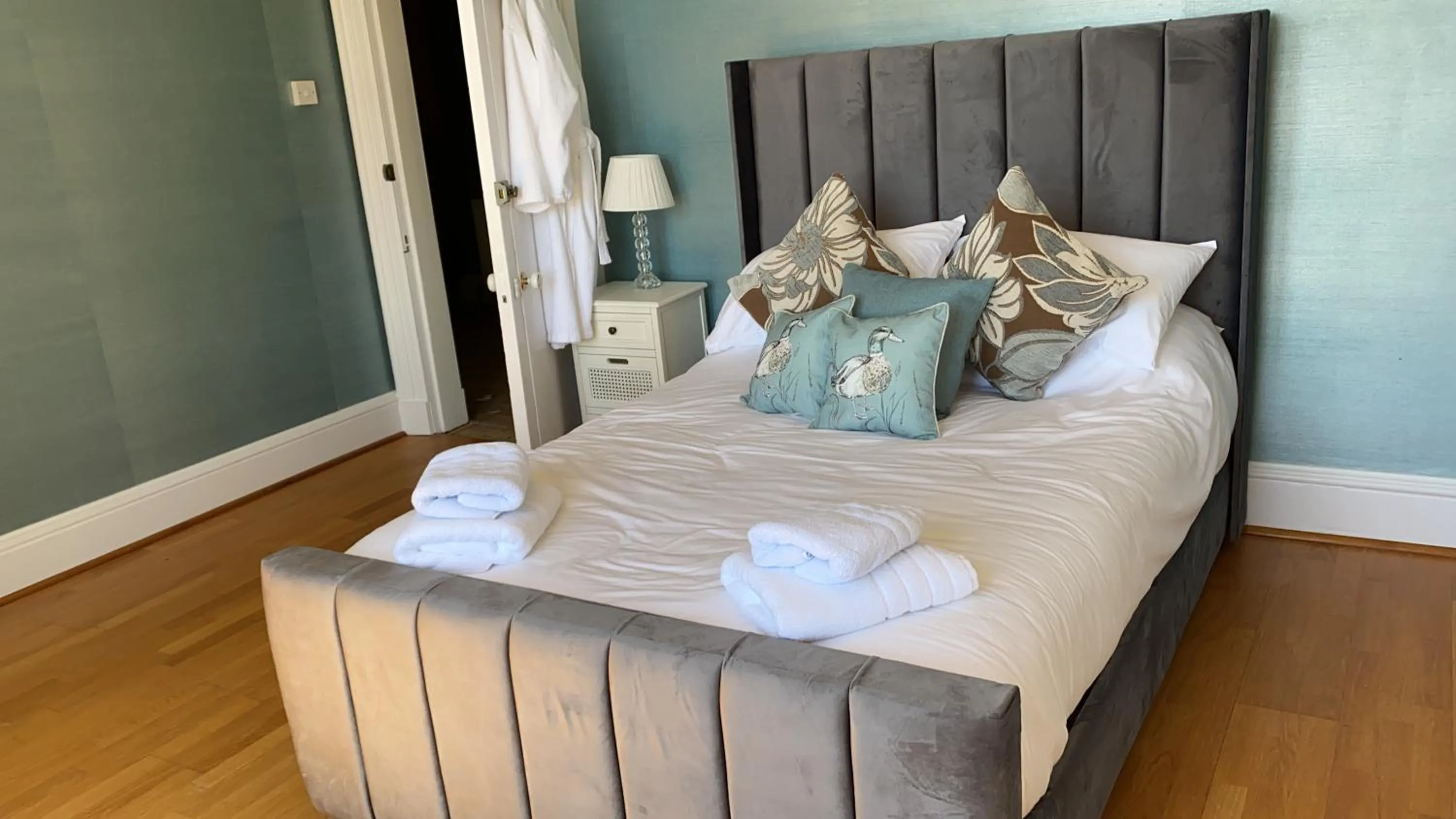 Bed in Ardmor Guest House