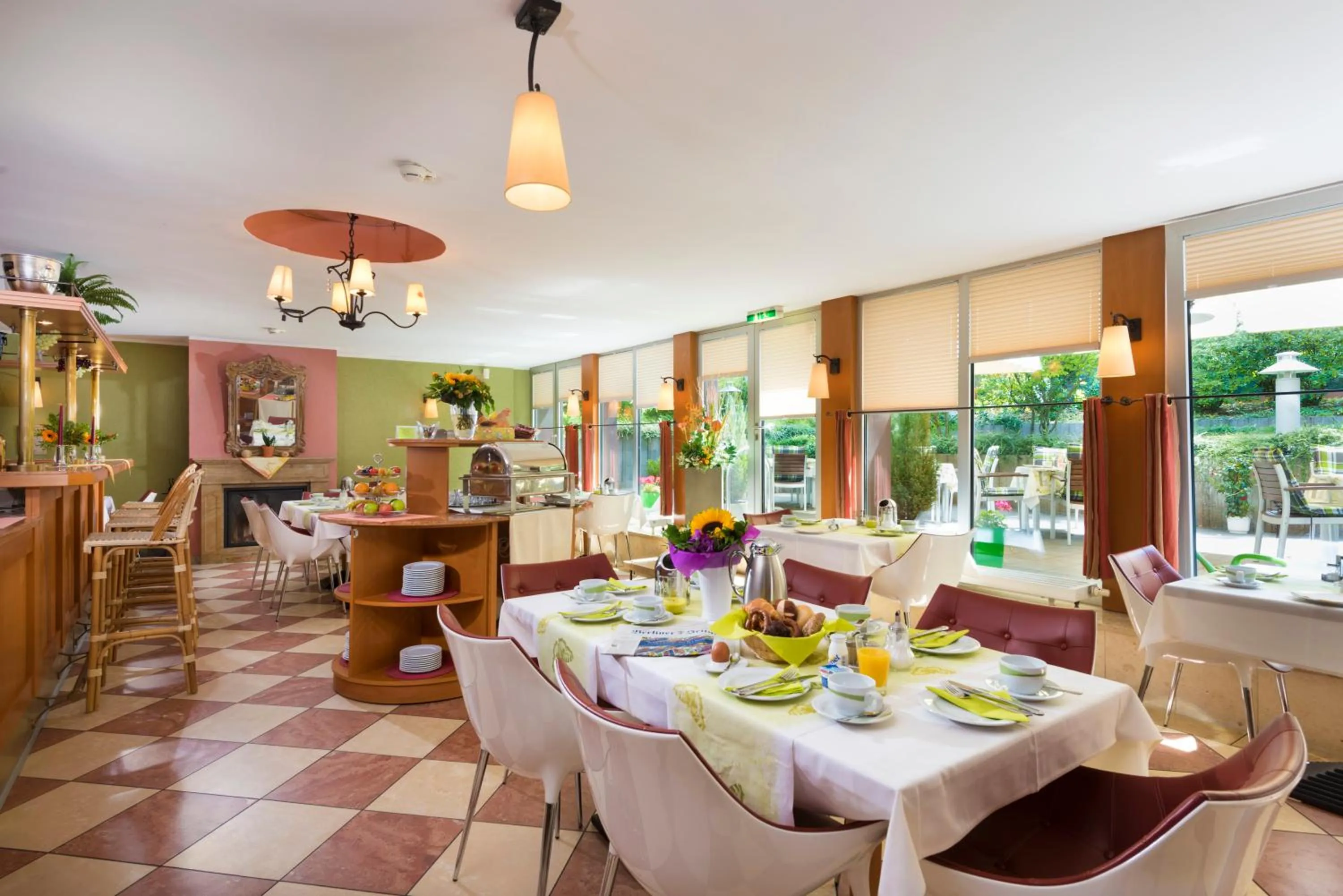 Restaurant/Places to Eat in Michels Apart Hotel Berlin