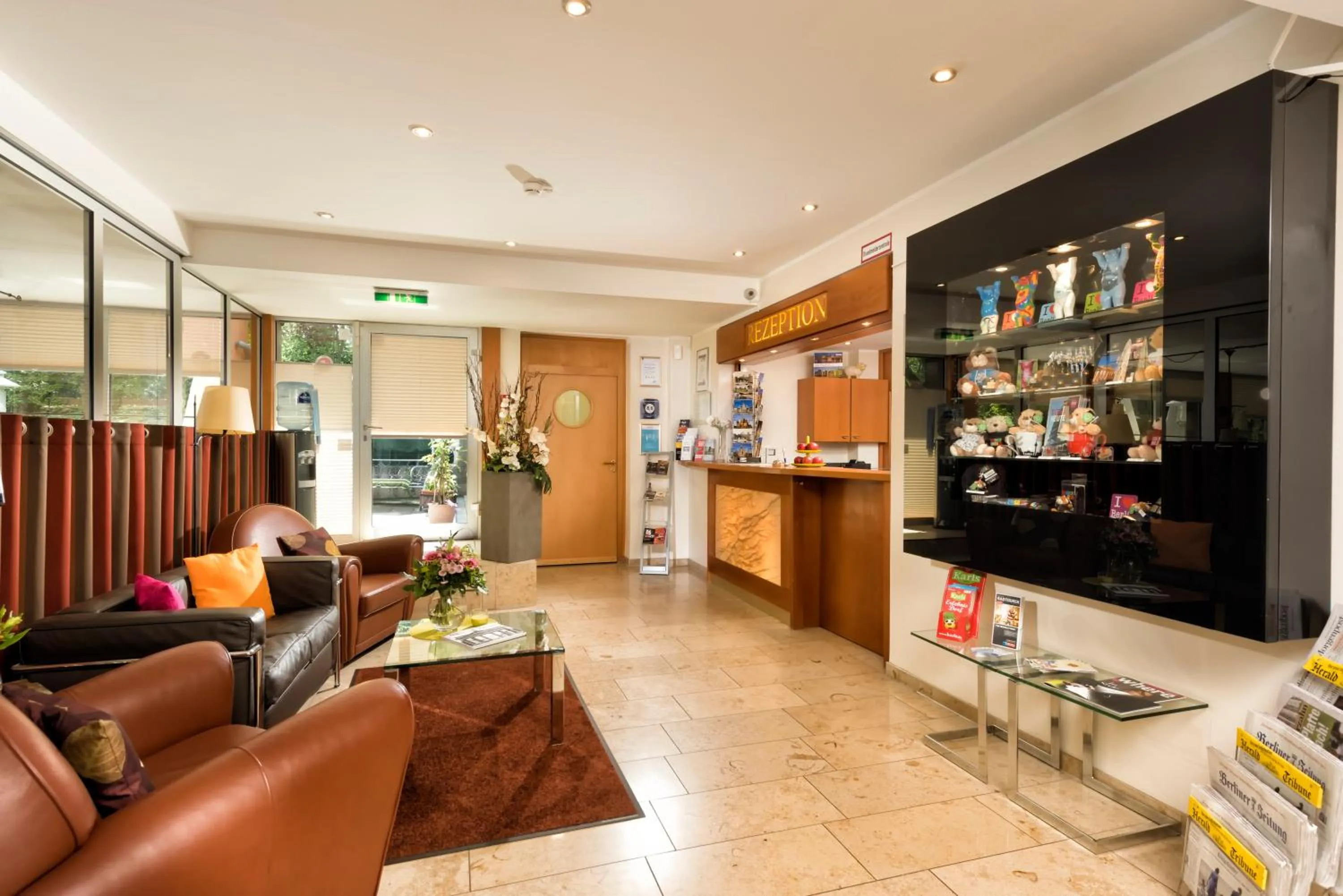 Lobby or reception in Michels Apart Hotel Berlin