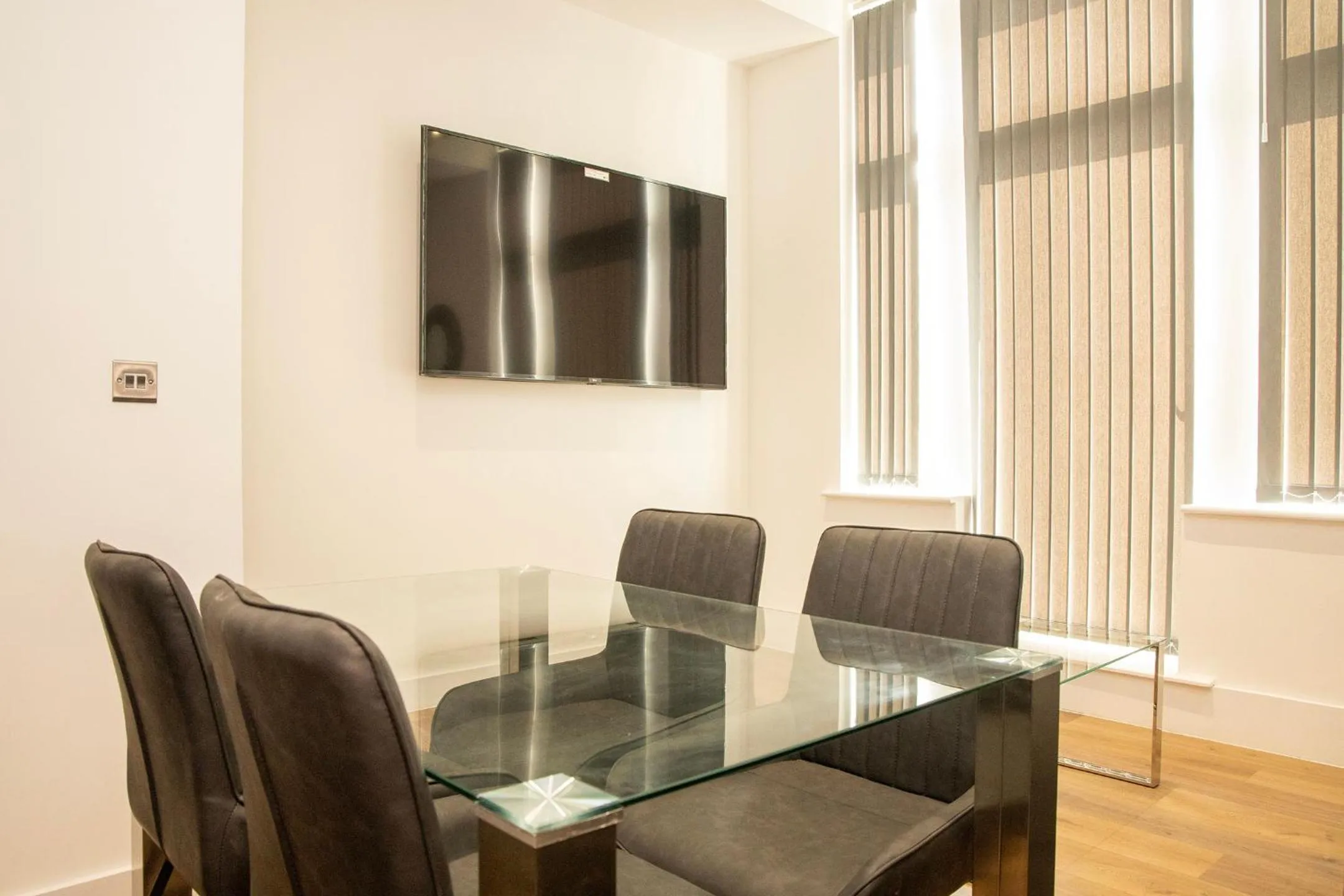 Dining area in Lord Street Apartments By Happy Days