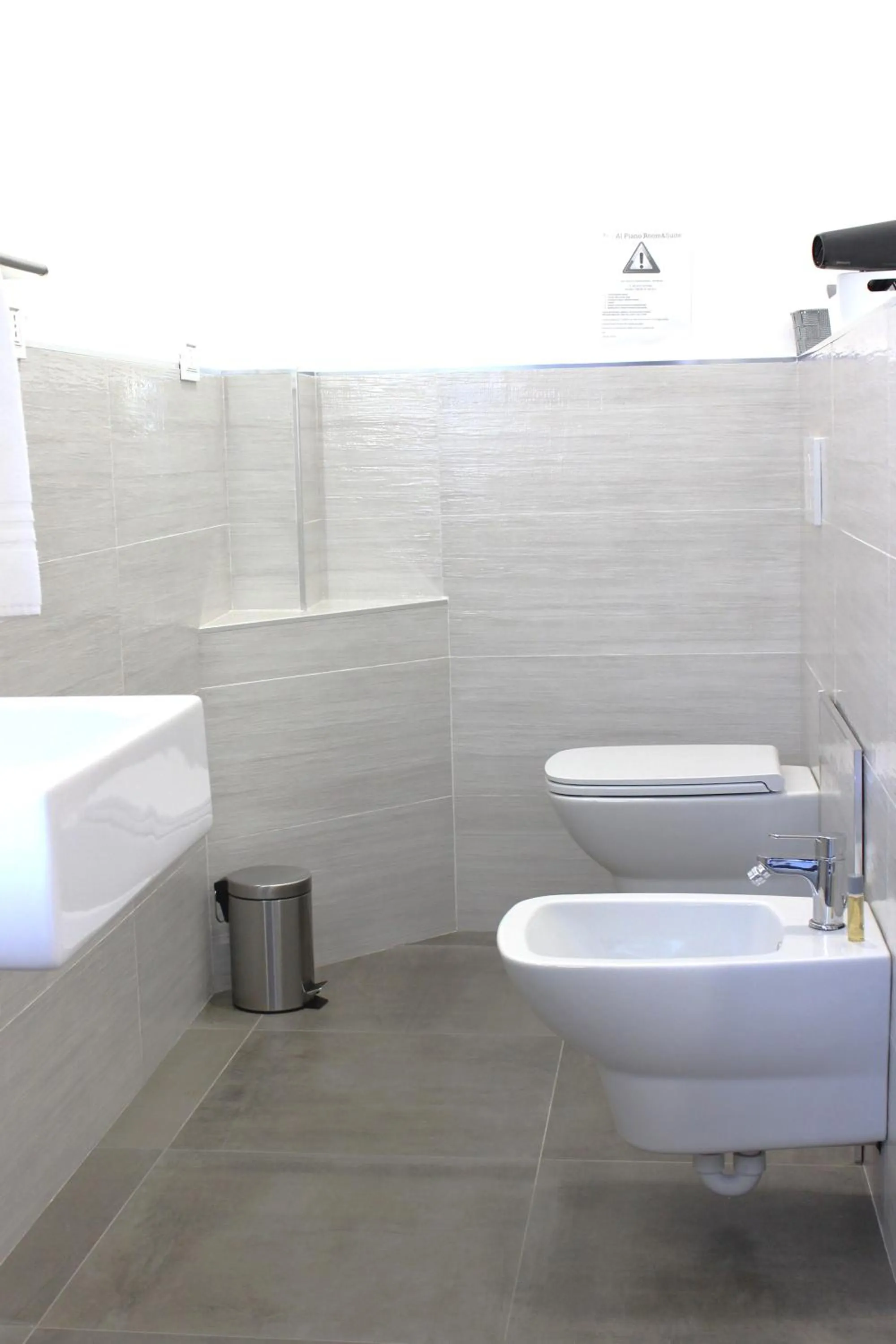 Bathroom in B&B "Lo Straniero"