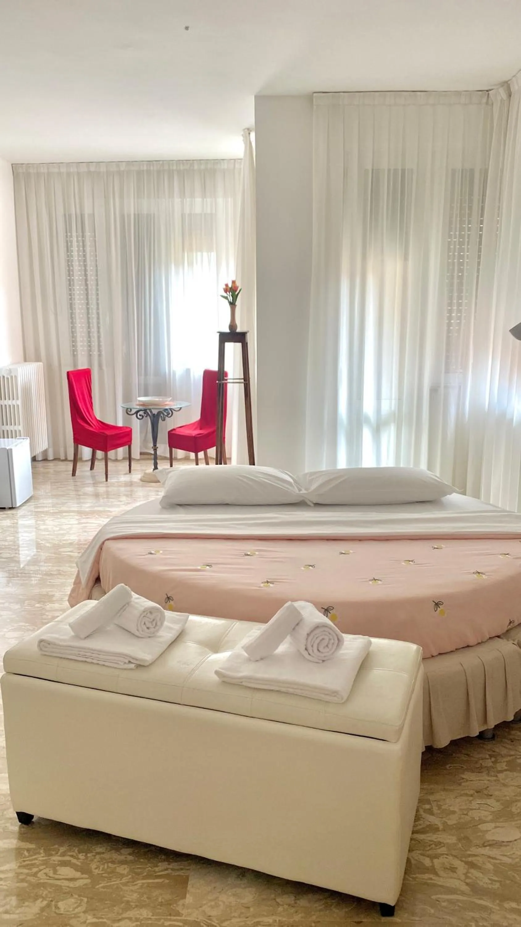 Bed in B&B "Lo Straniero"