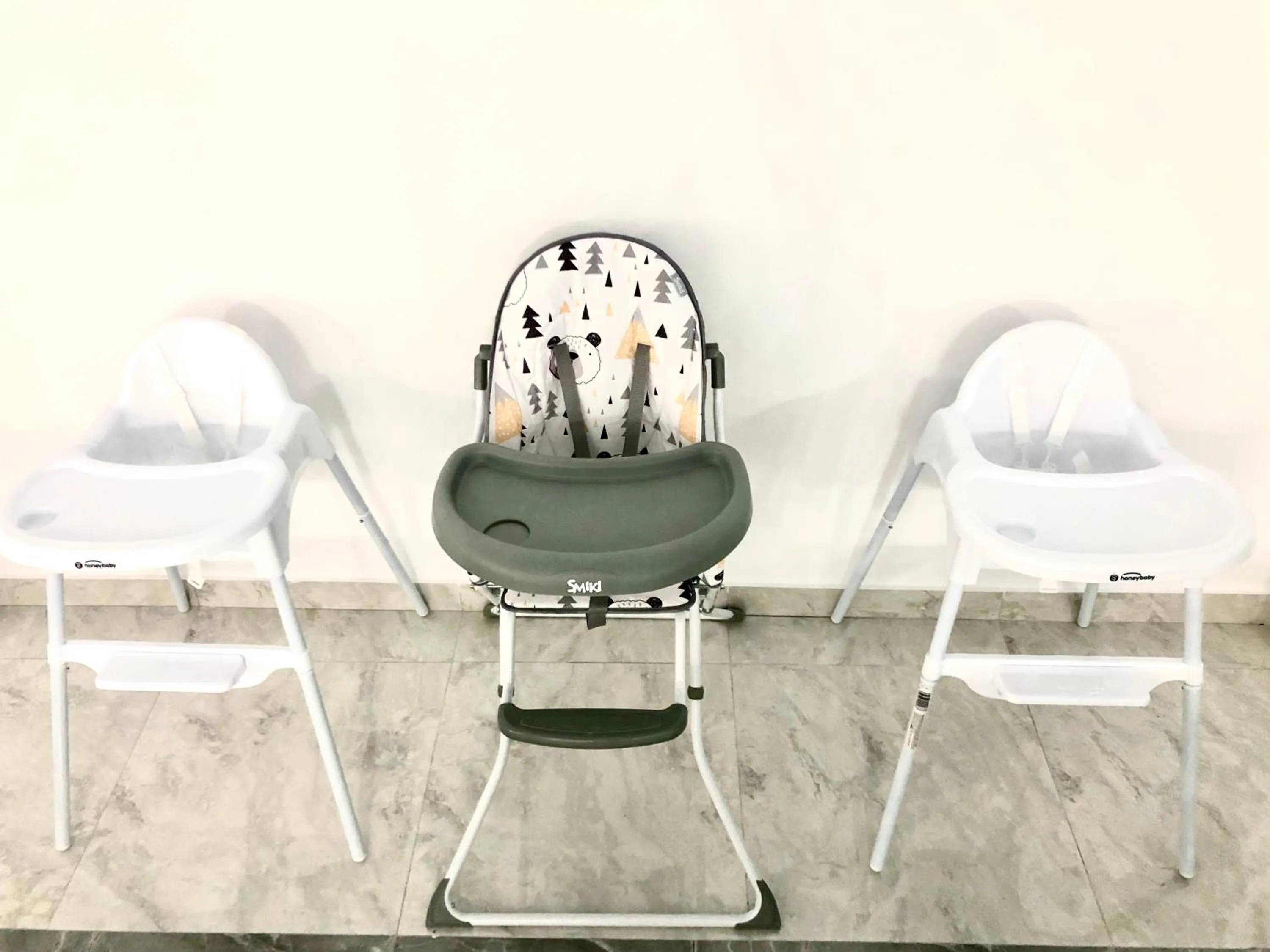 Restaurant/places to eat in Hotel Tadora