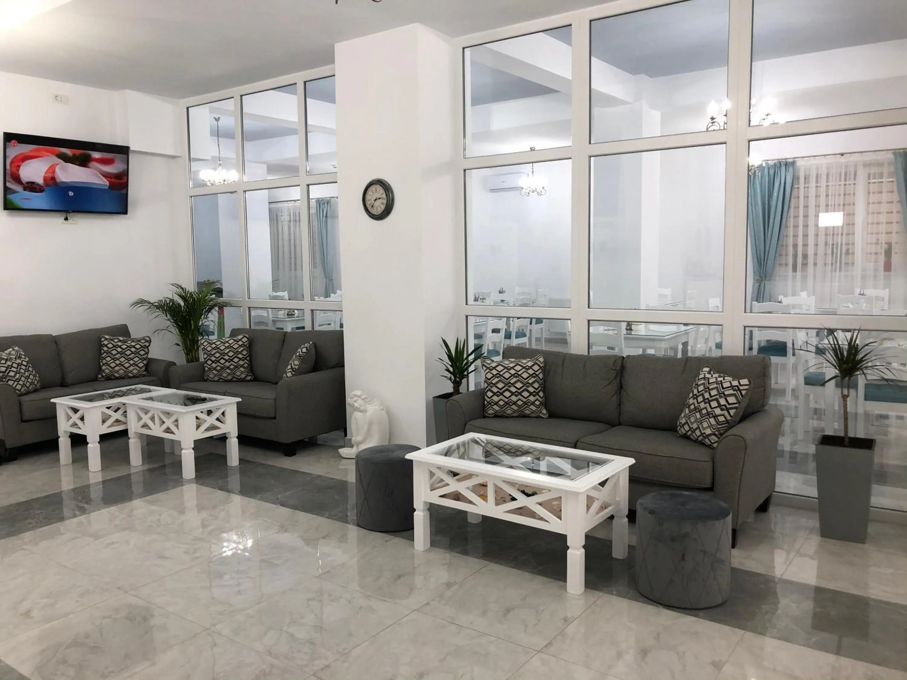 Lobby or reception in Hotel Tadora