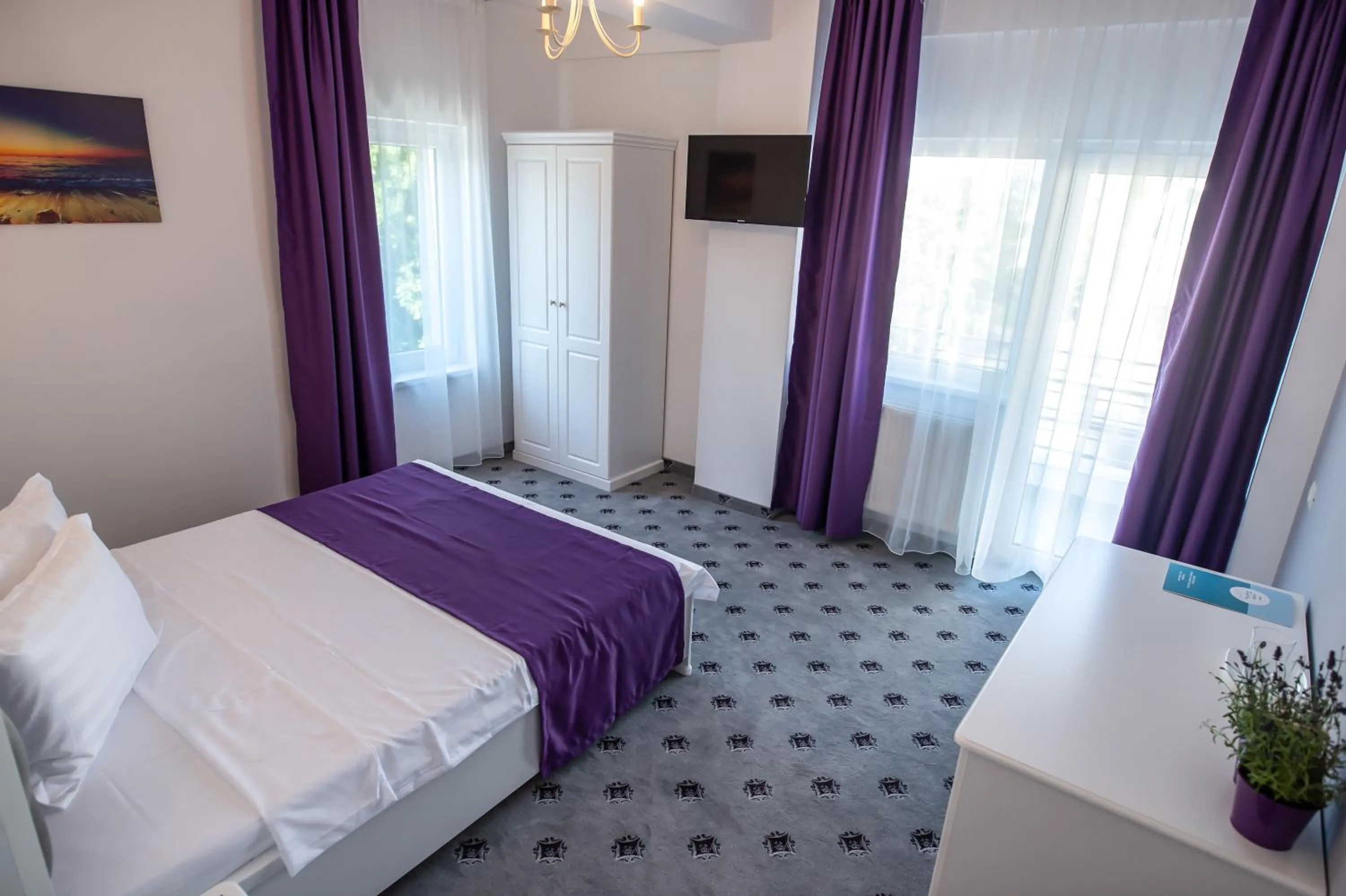 Photo of the whole room, Bed in Hotel Tadora