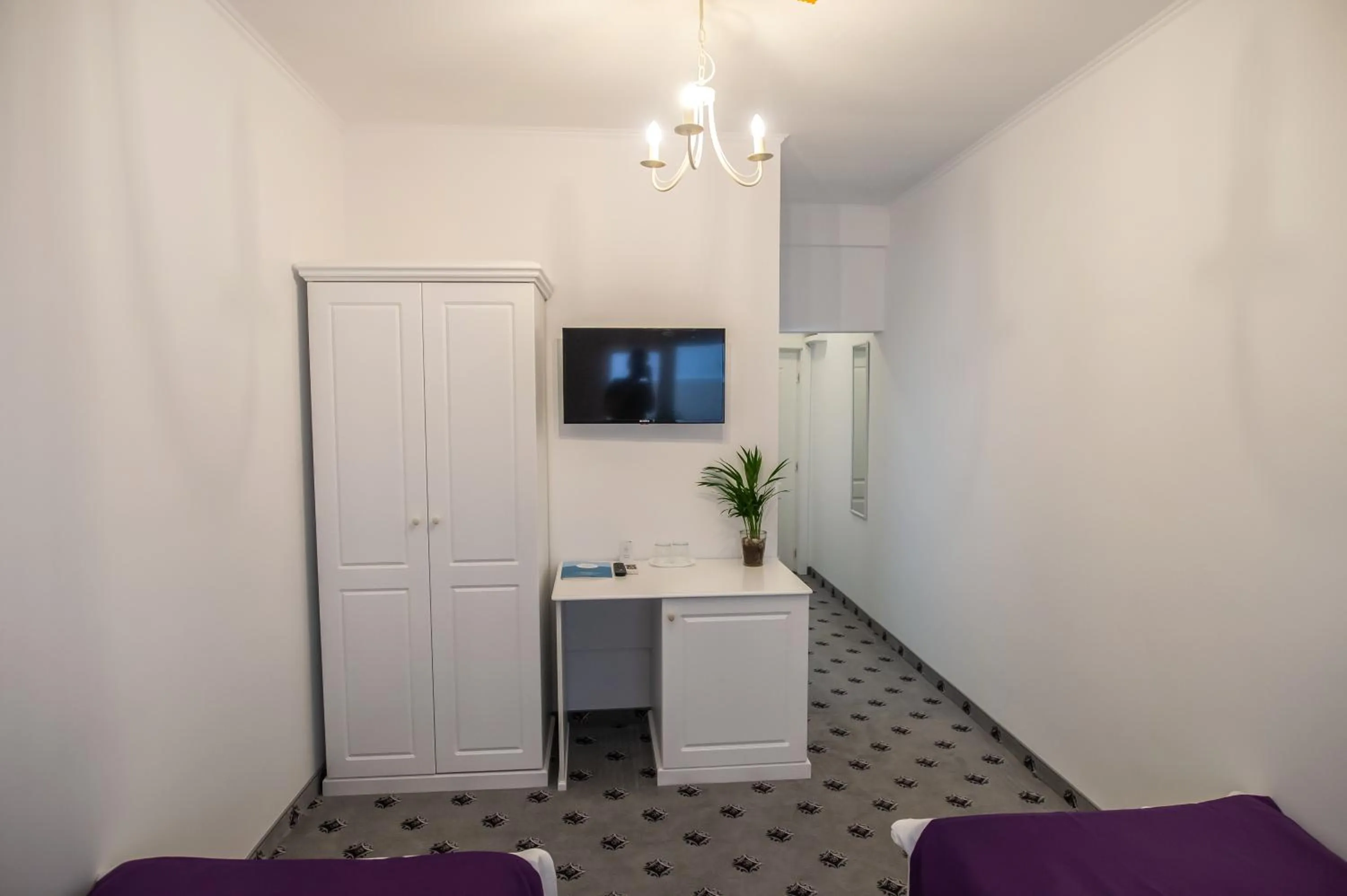 TV and multimedia in Hotel Tadora