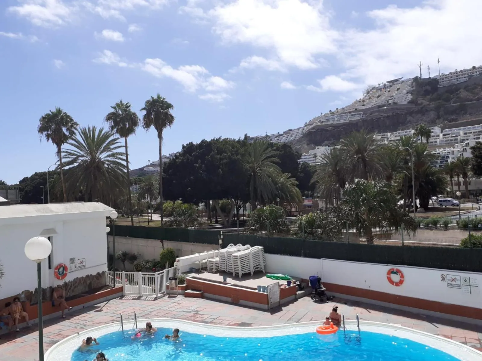 Pool view in Niza Apartamentos