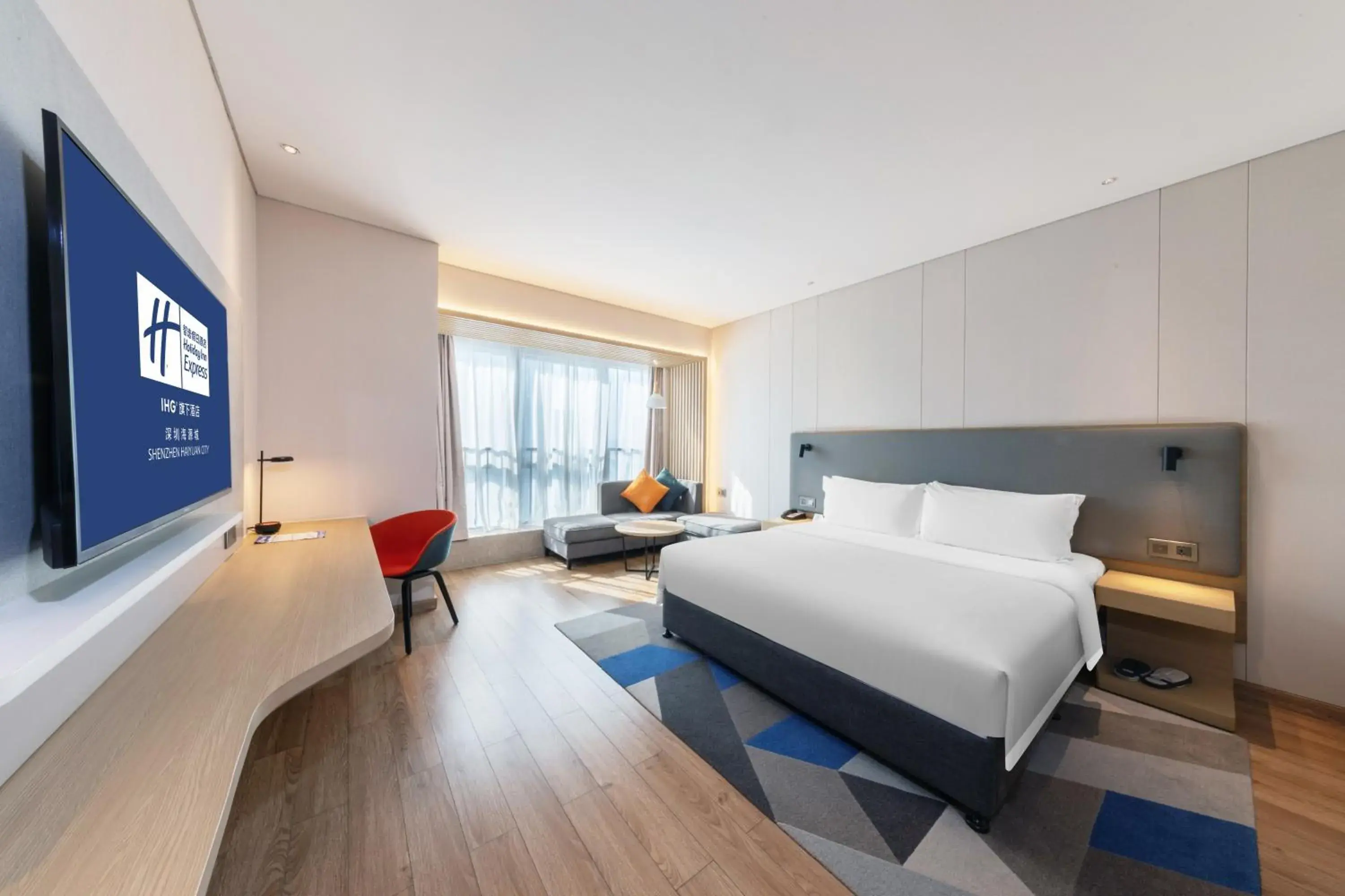 Standard King Room - High Floor in Holiday Inn Express Shenzhen Haiyuan City by IHG Standard King Room - High Floor in Holiday Inn Express Shenzhen Haiyuan City by IHG