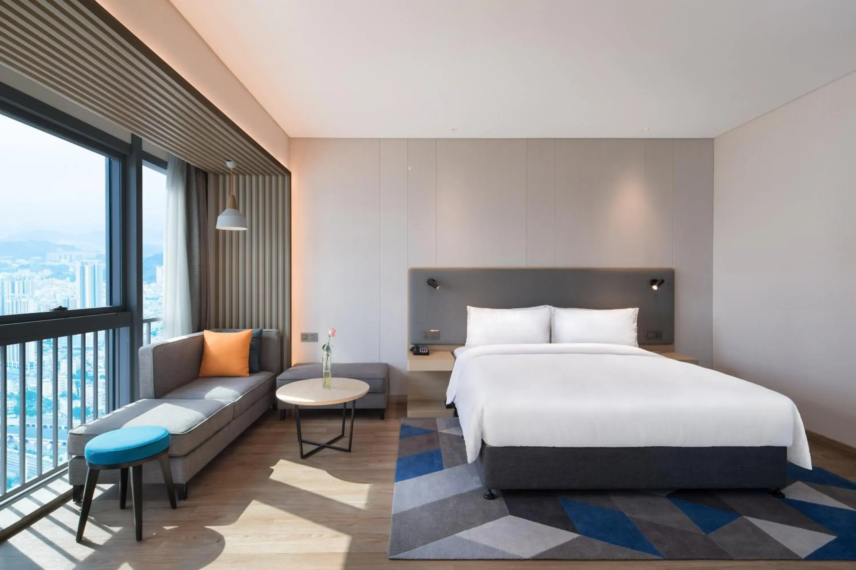 Standard King Room - Accessible in Holiday Inn Express Shenzhen Haiyuan City by IHG Standard King Room - Accessible in Holiday Inn Express Shenzhen Haiyuan City by IHG