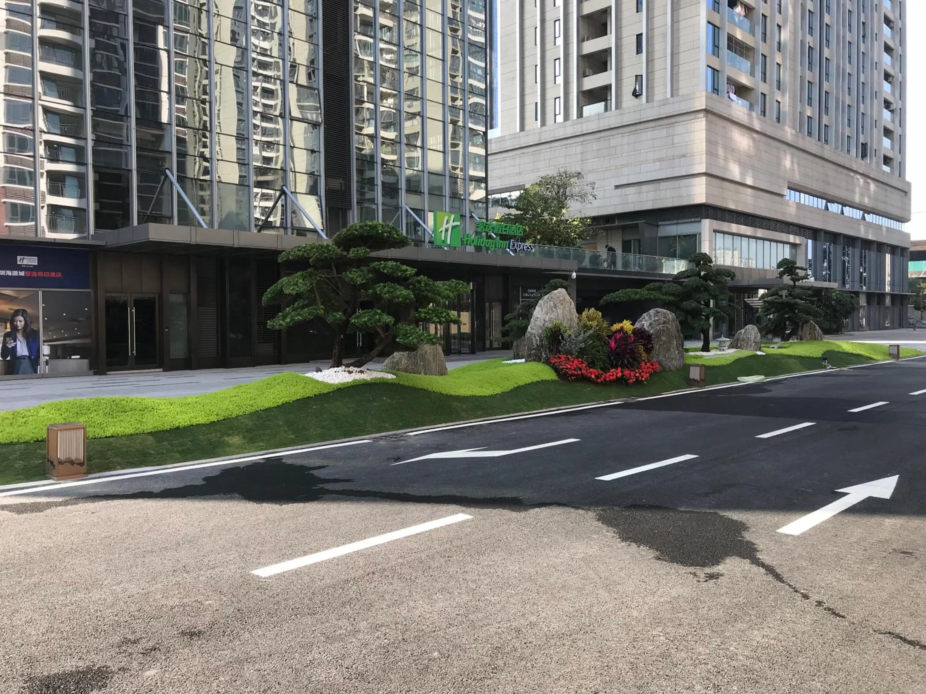 Property building in Holiday Inn Express Shenzhen Haiyuan City by IHG