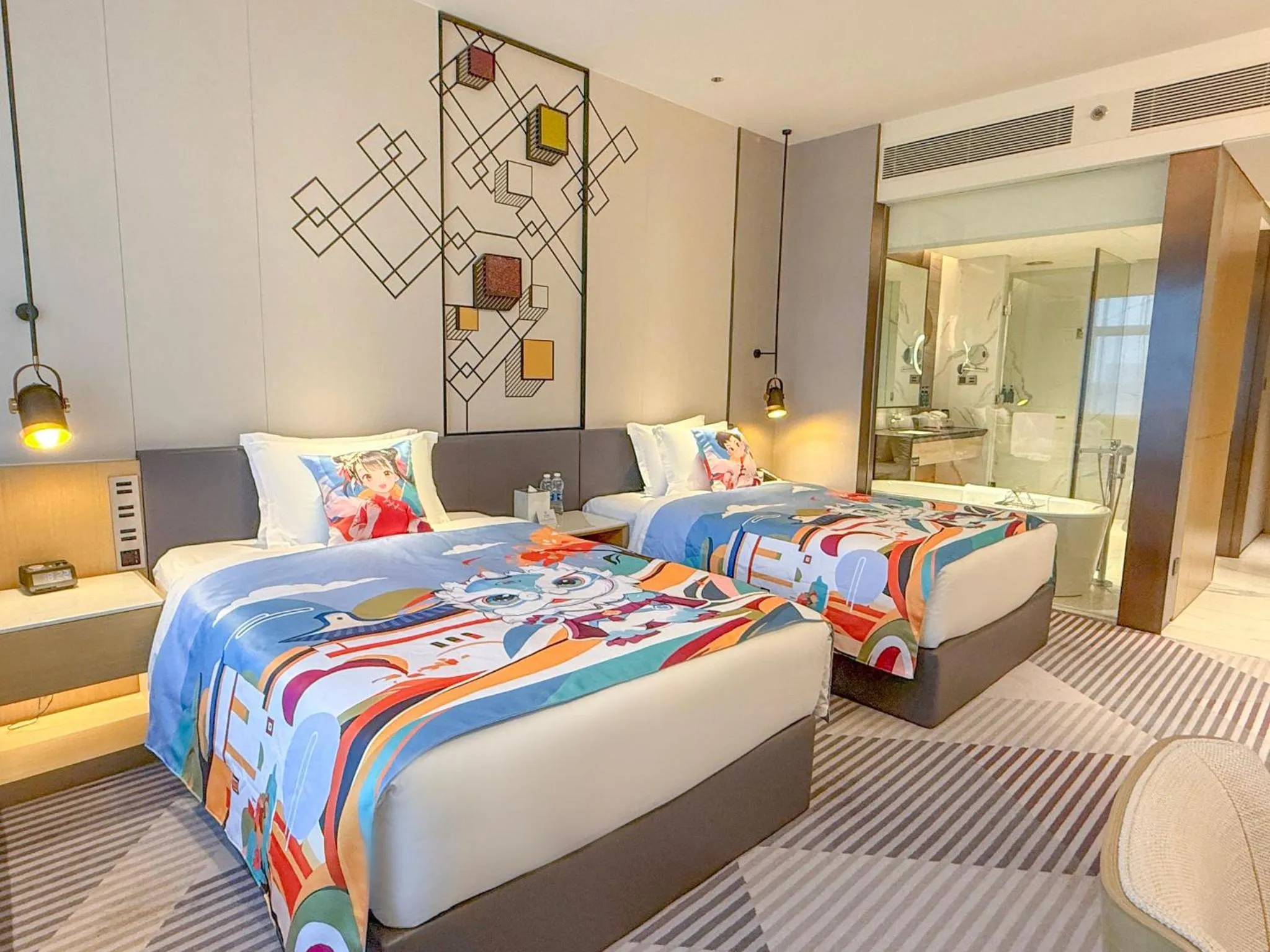 Photo of the whole room, Bed in Crowne Plaza Foshan Nanhai-an IHG Hotel