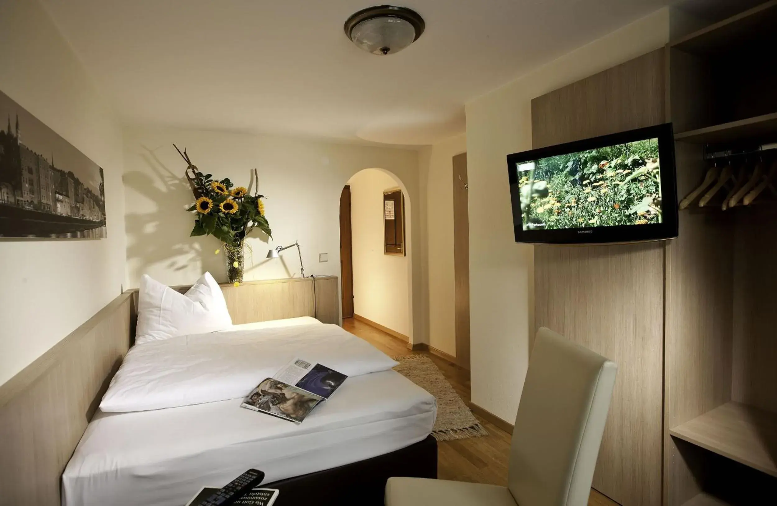 Single Room in HartlWirt Gasthof-Hotel Single Room in HartlWirt Gasthof-Hotel