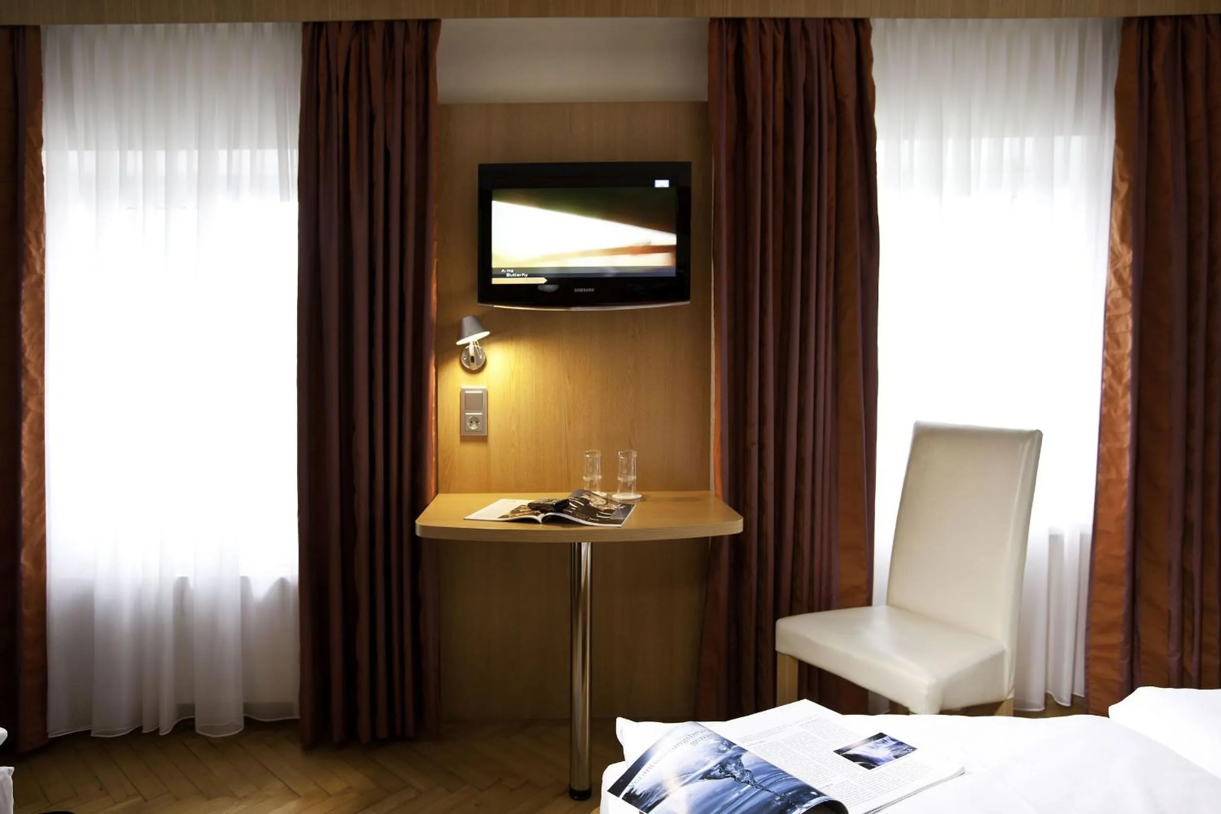 Bedroom, Bed in HartlWirt Gasthof-Hotel