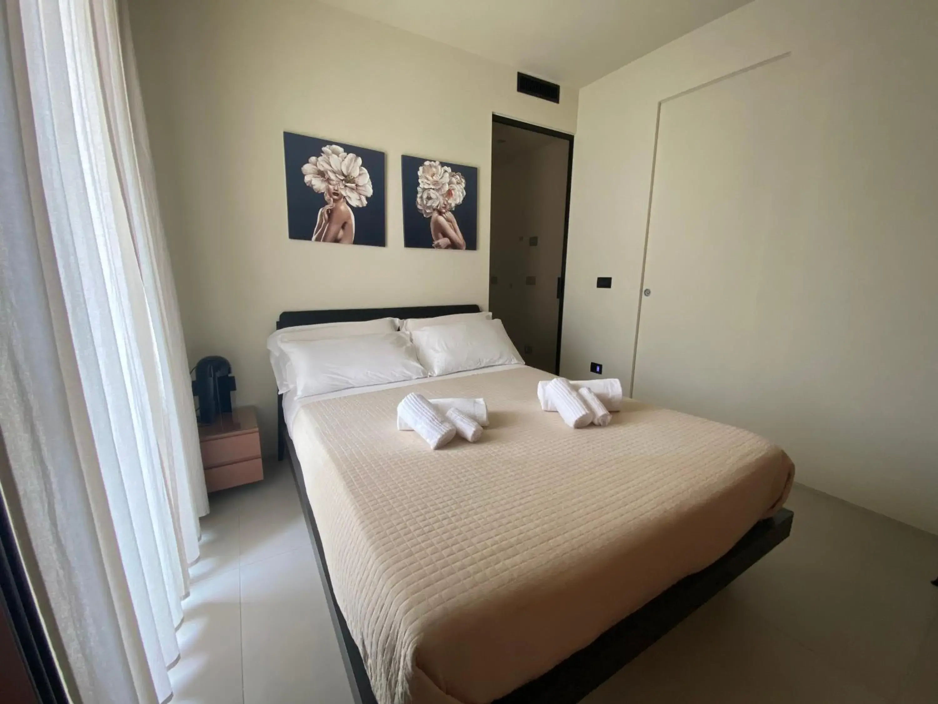 Queen Suite with Sea View in SETTANNI Sea Suites Queen Suite with Sea View in SETTANNI Sea Suites