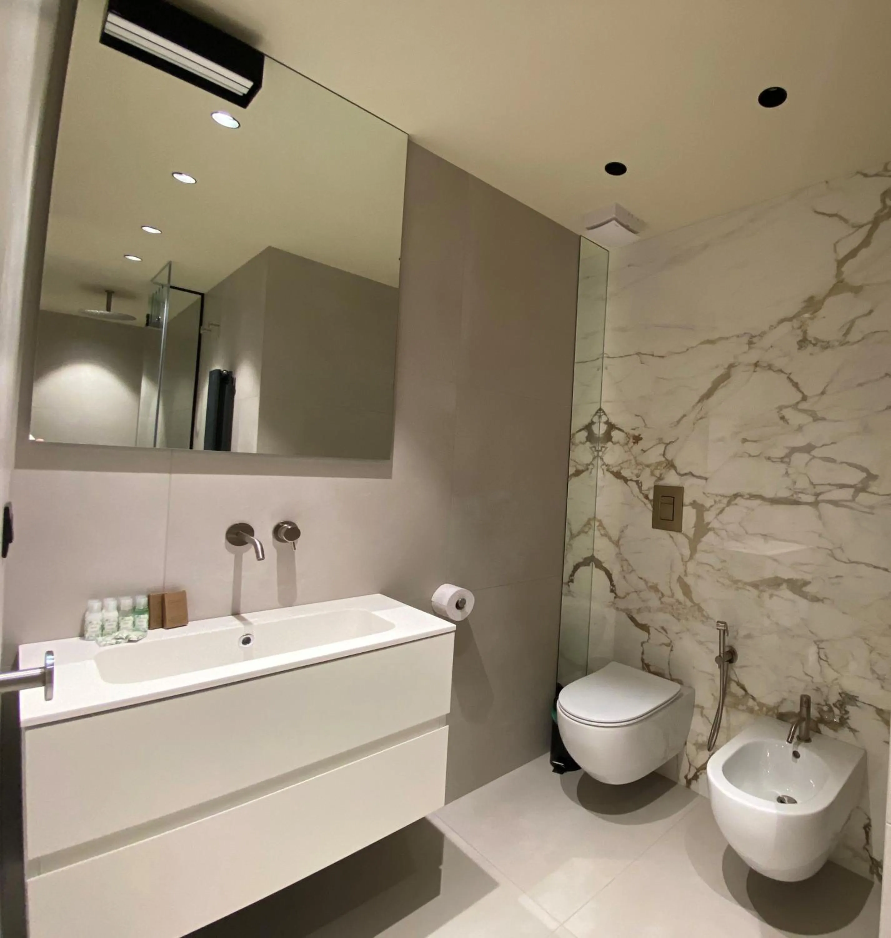 Bathroom in SETTANNI Sea Suites