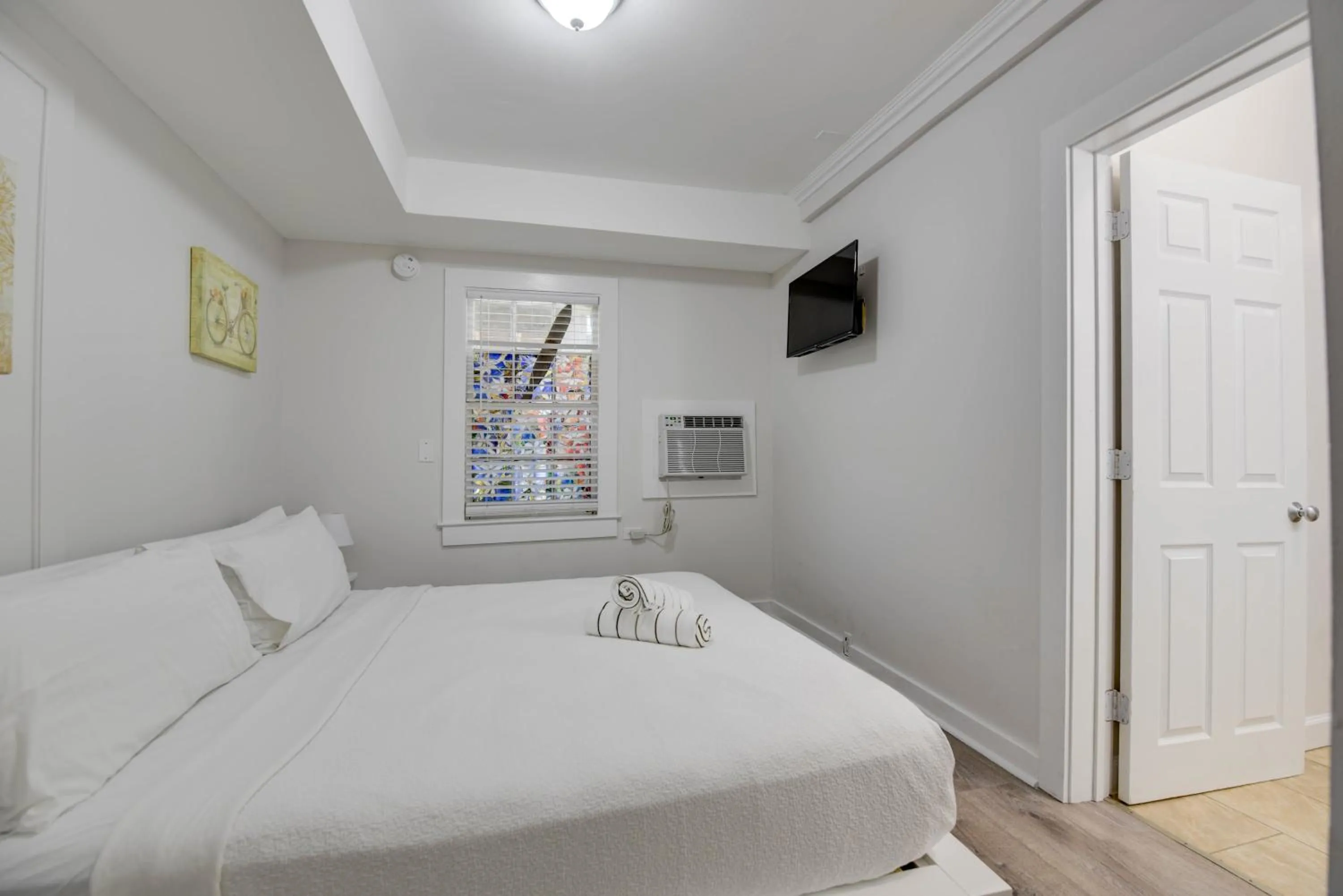 Bed in Southern Palms