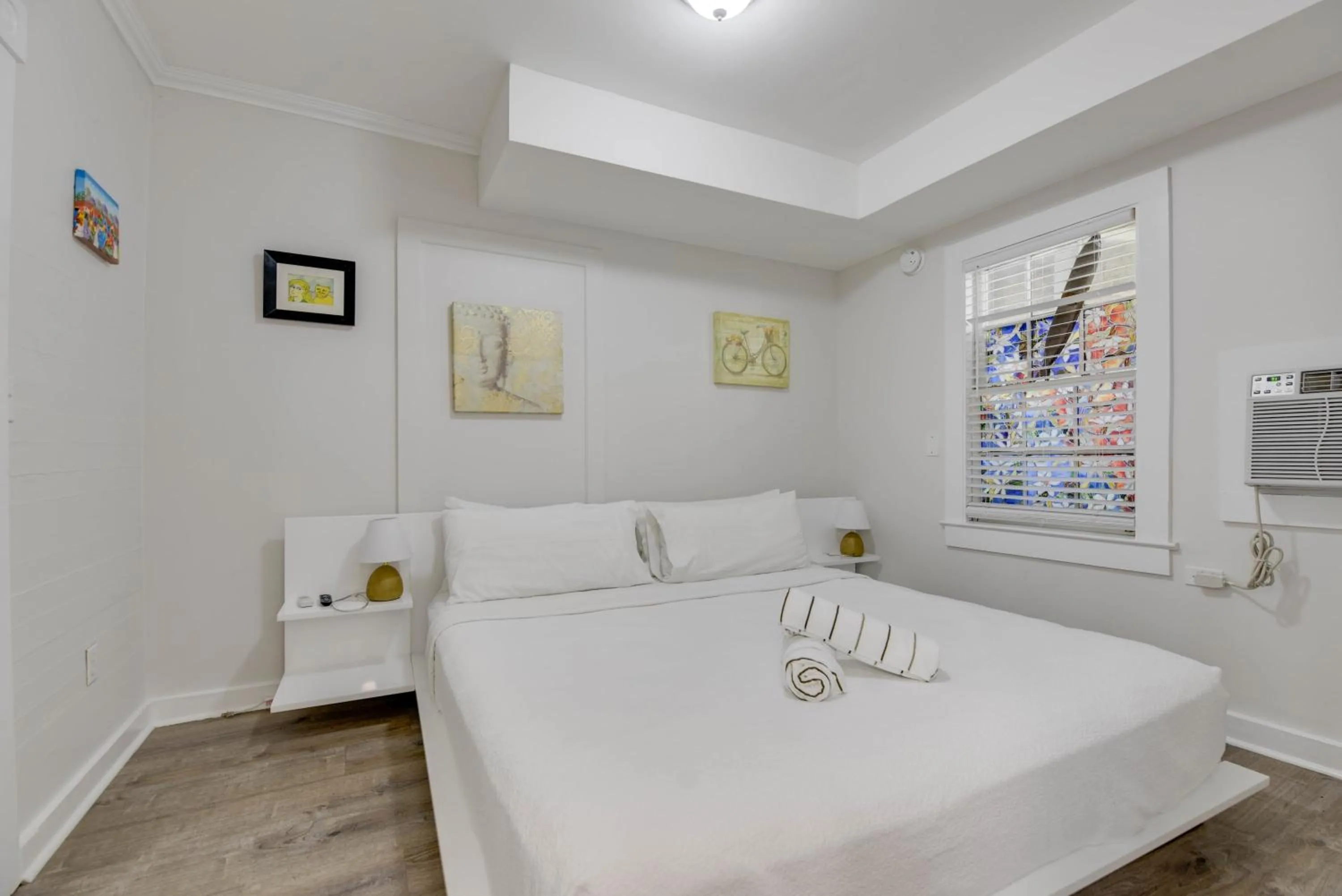 Bed in Southern Palms