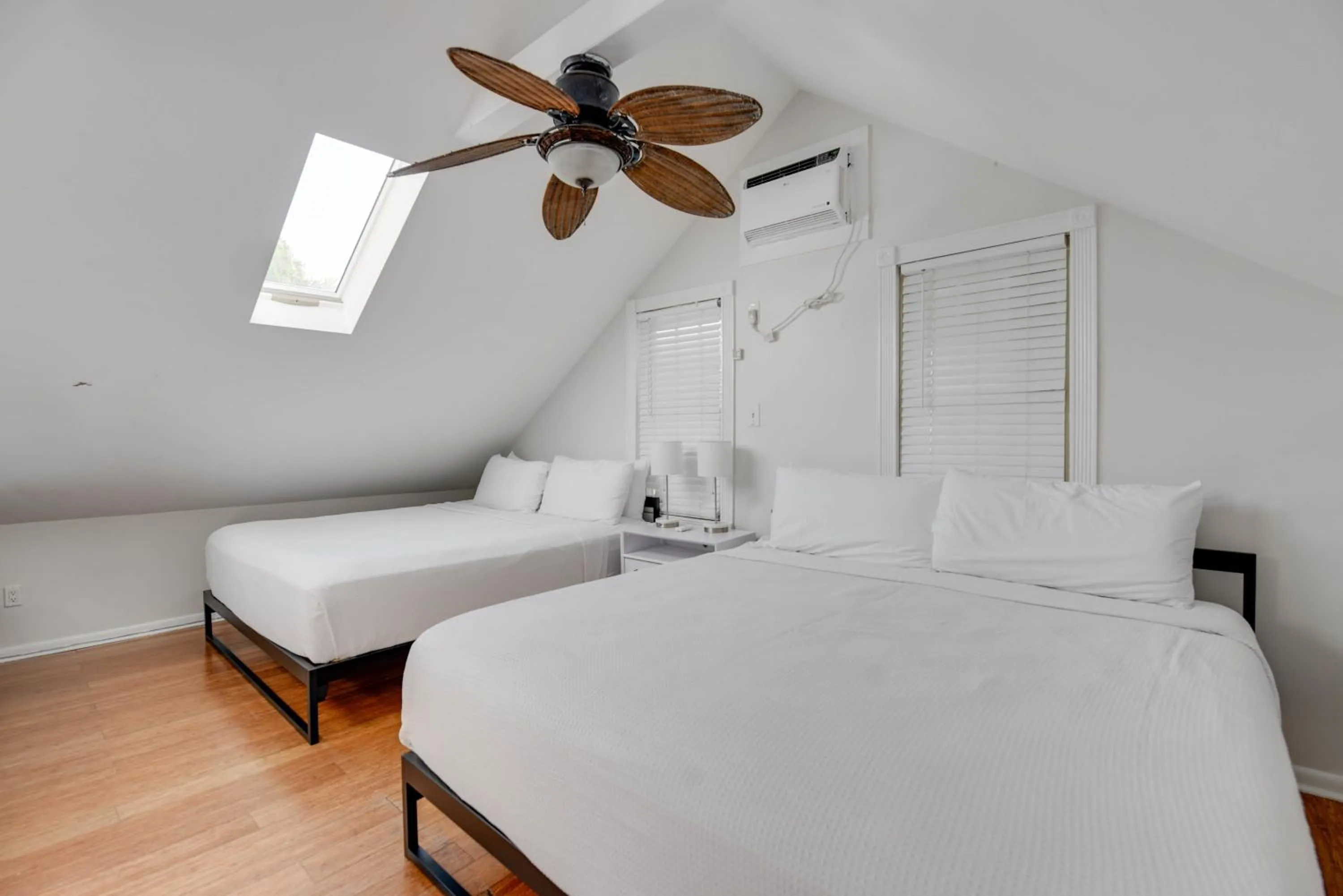 Bed in Southern Palms