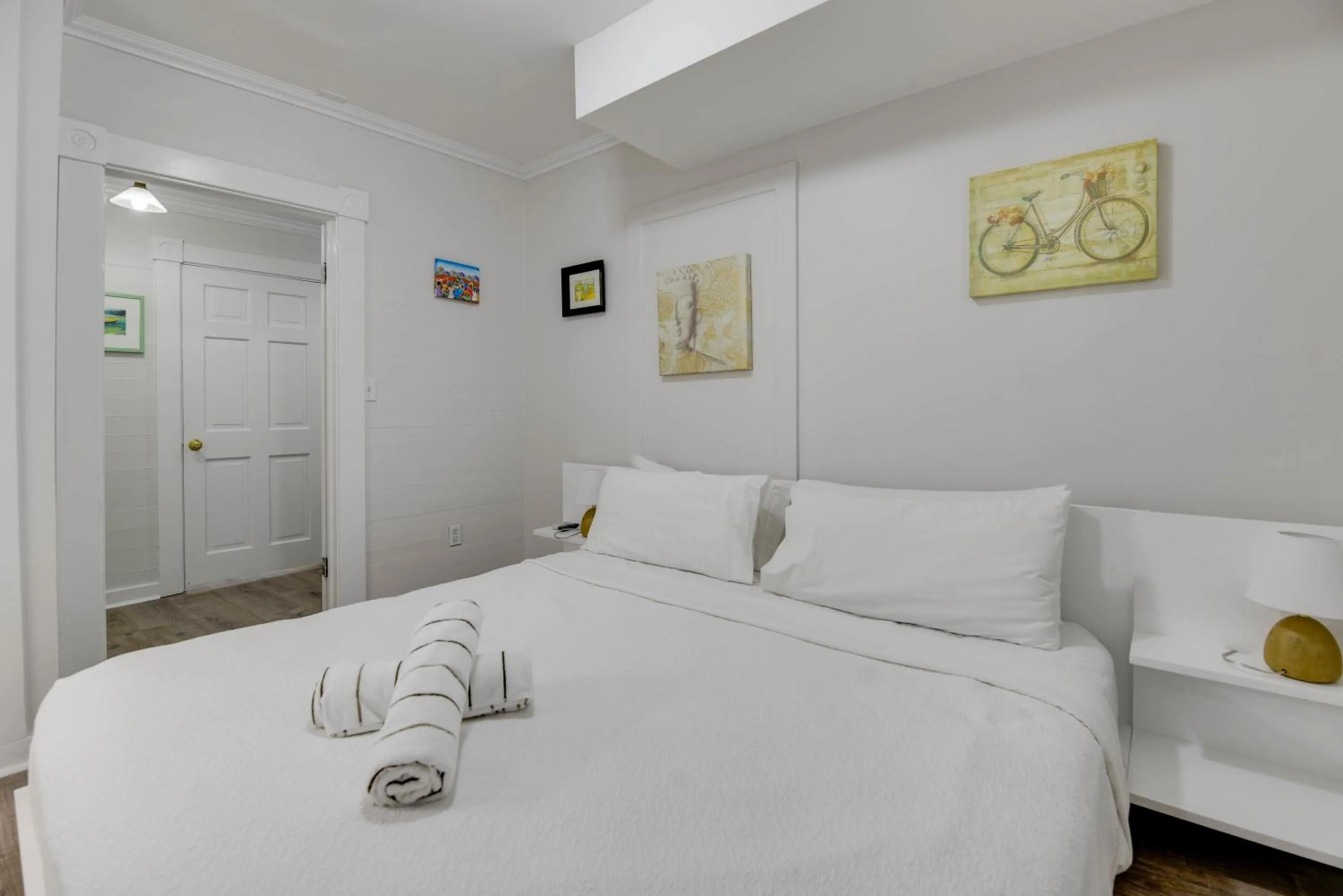 Bed in Southern Palms