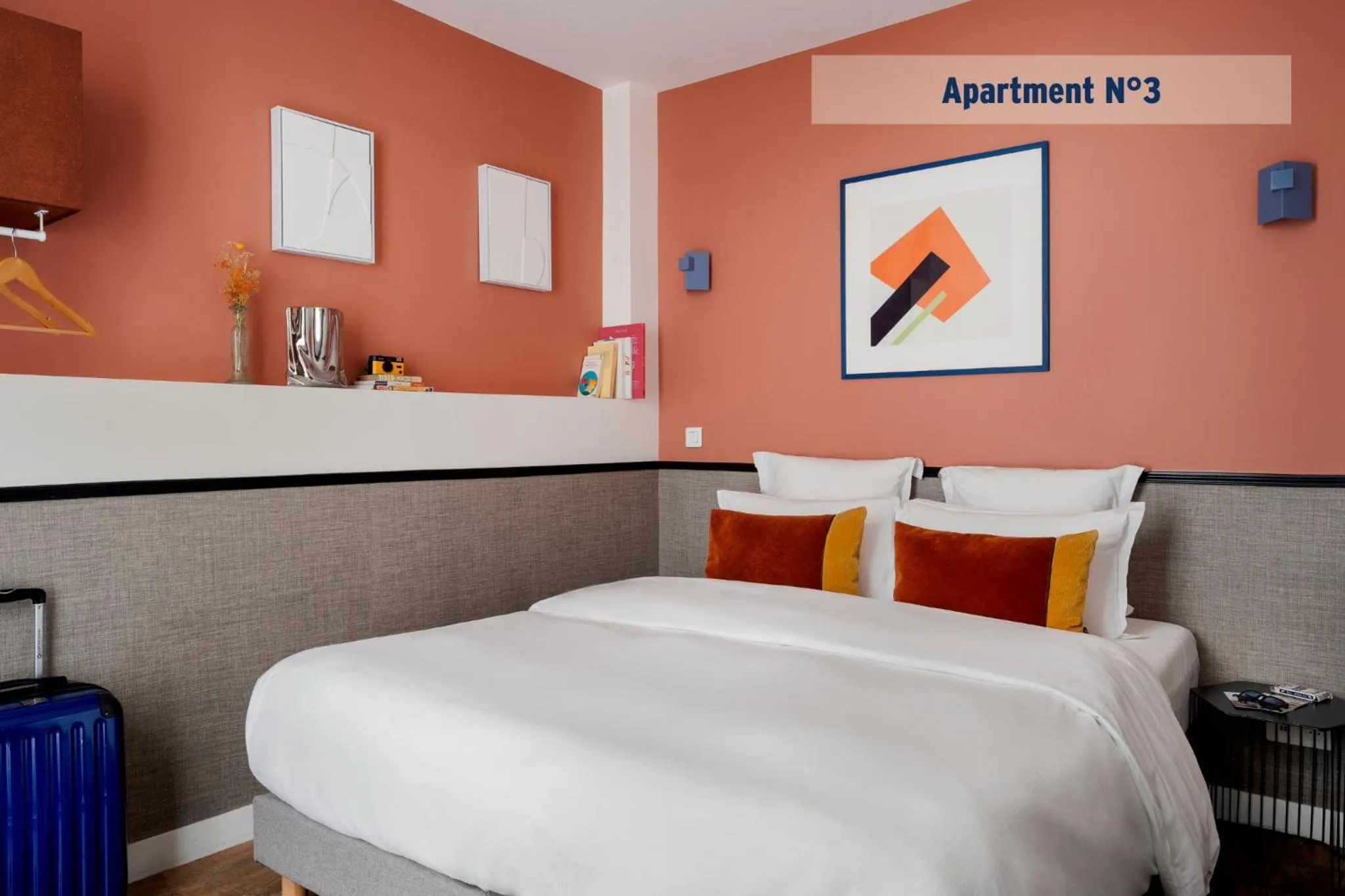 Bed in Edgar Suites Saint-Lazare - Amsterdam