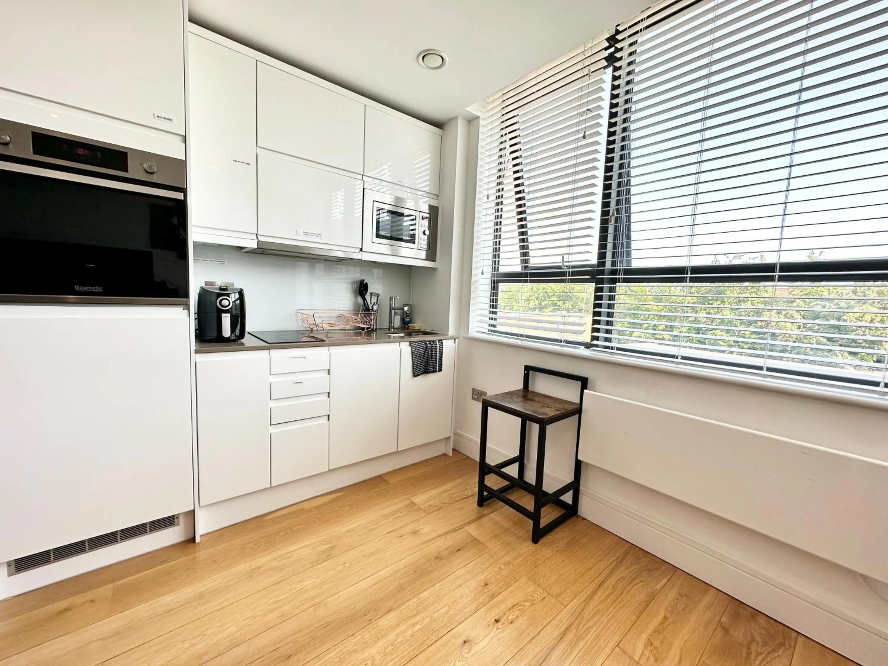 Comfort Stay Apartment in the heart of Haywards Heath