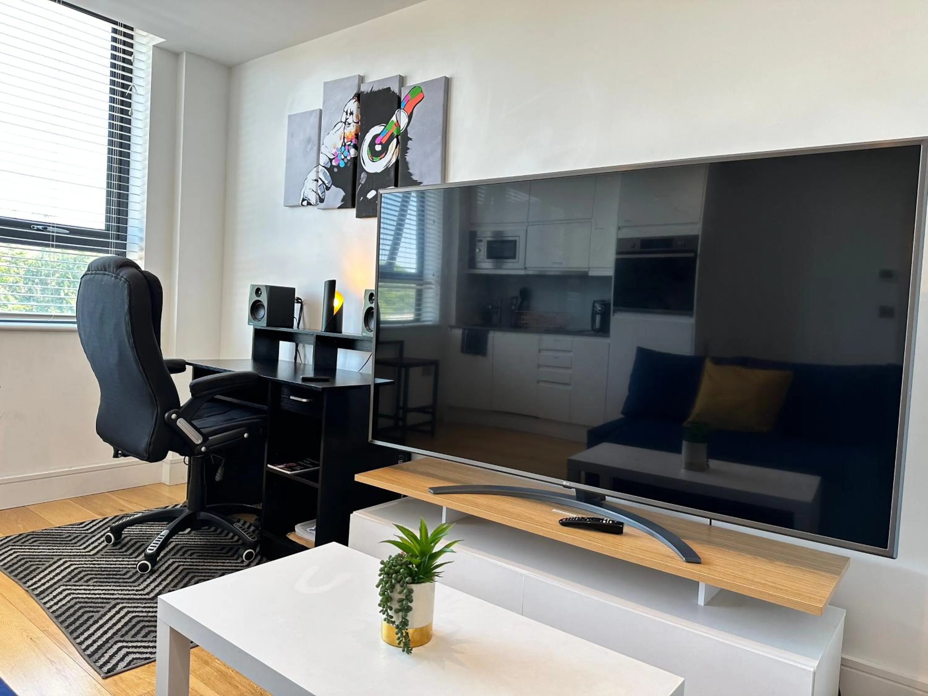 Comfort Stay Apartment in the heart of Haywards Heath